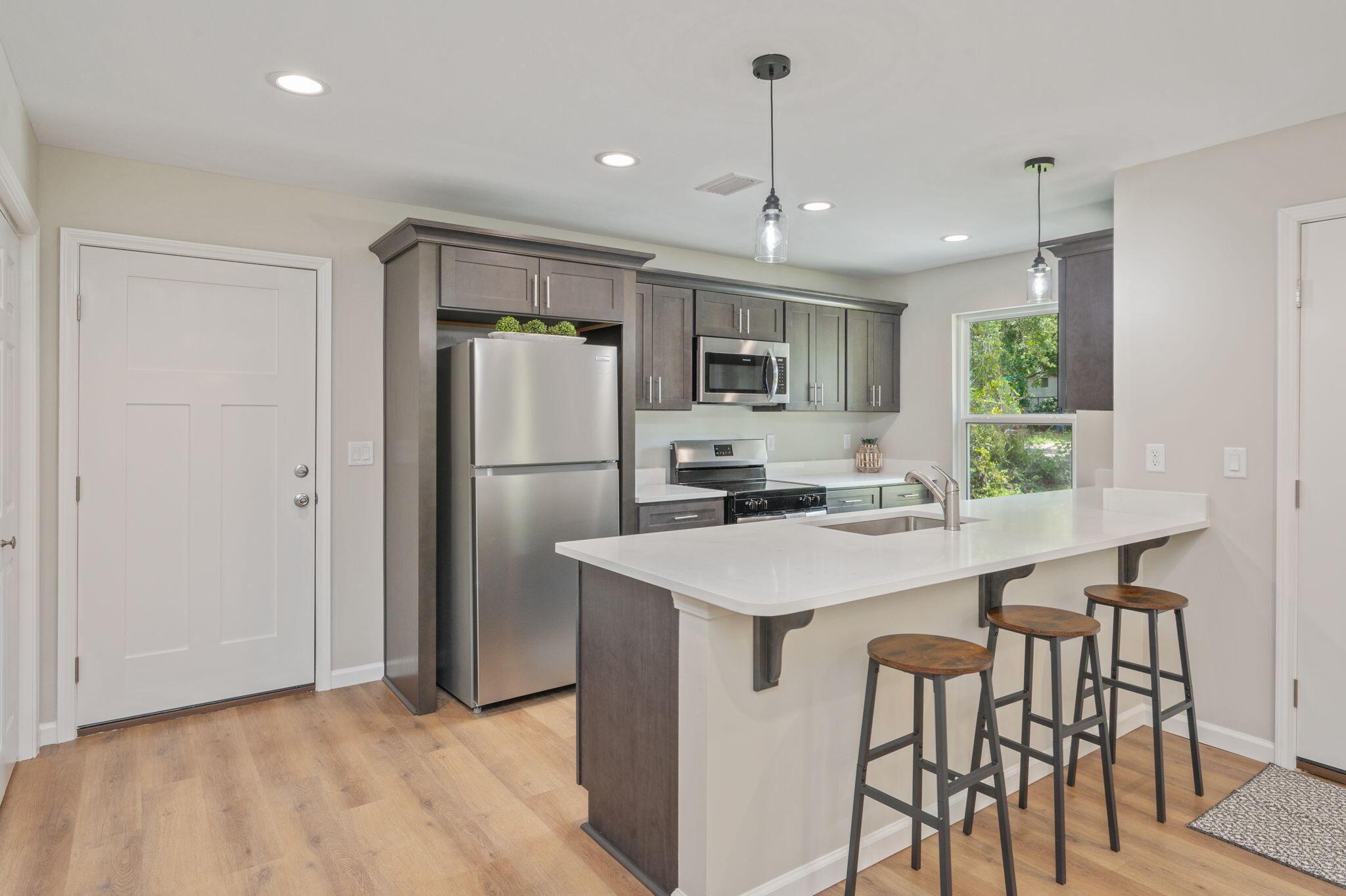 CRESTVIEW - Residential