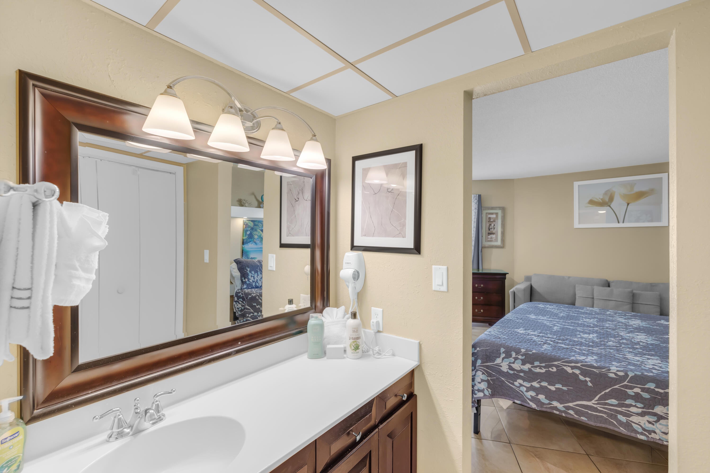 EDGEWATER TOWER 1 - Residential