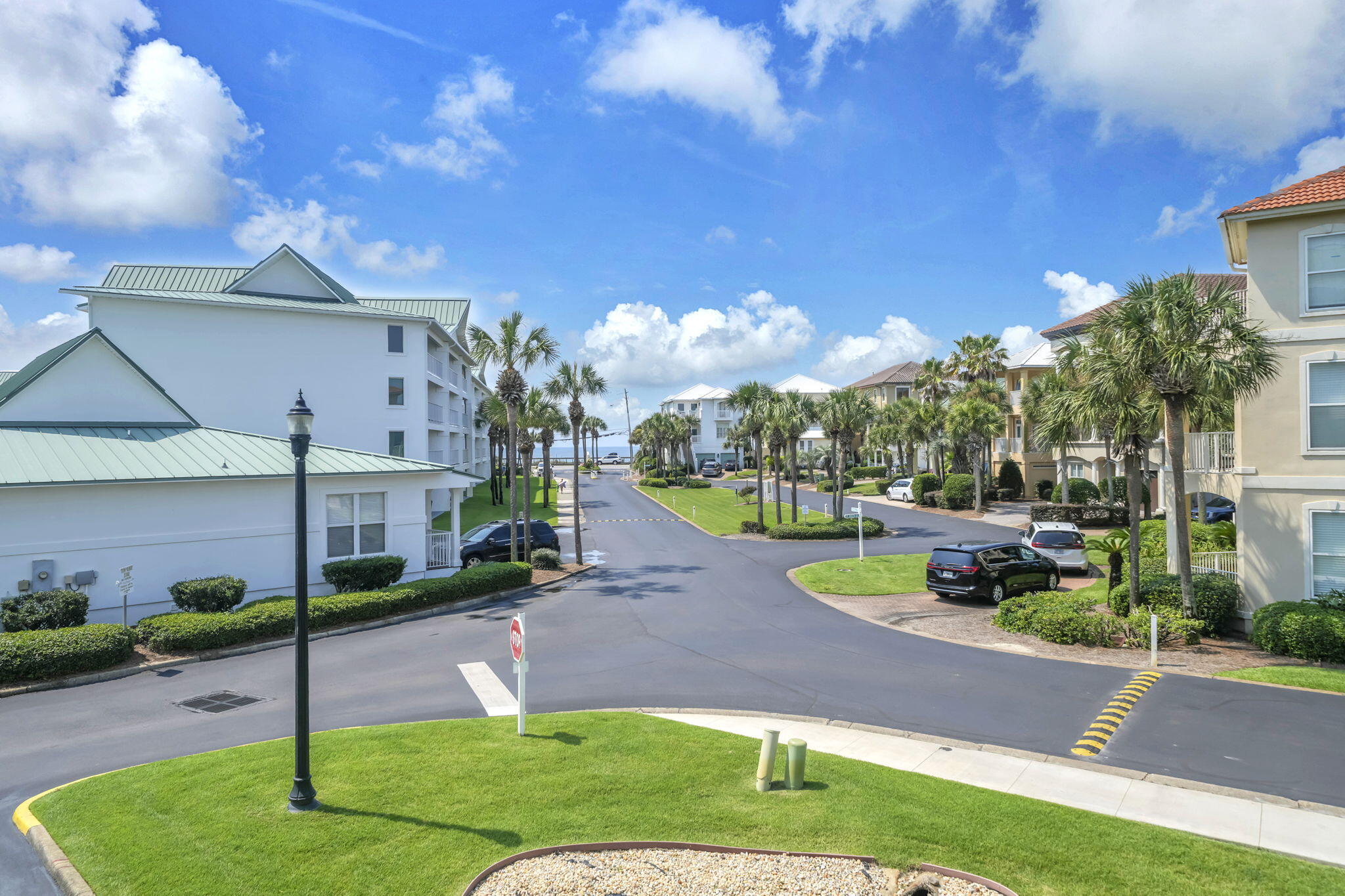 MARAVILLA CONDO 2 - Residential