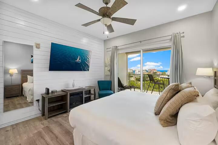 INN AT SEACREST BEACH (THE) - Residential