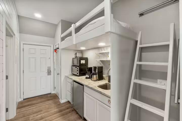 INN AT SEACREST BEACH (THE) - Residential