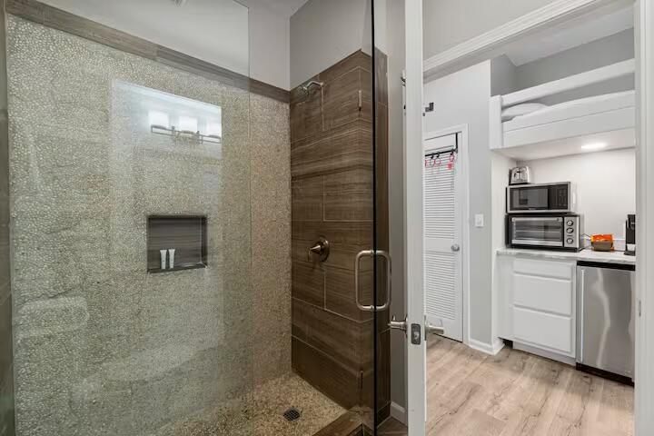 INN AT SEACREST BEACH (THE) - Residential