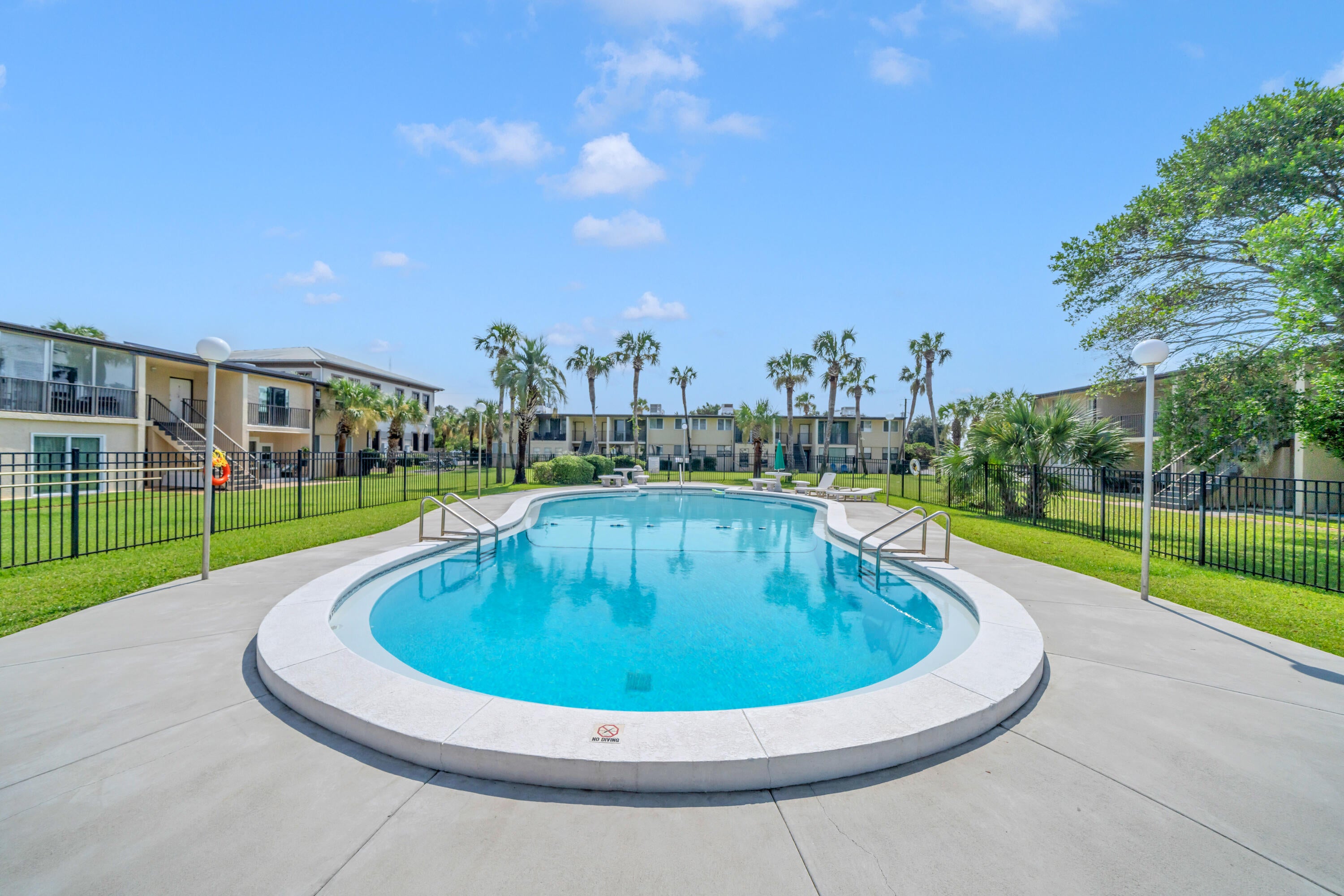 SEA PALM CONDO - Residential