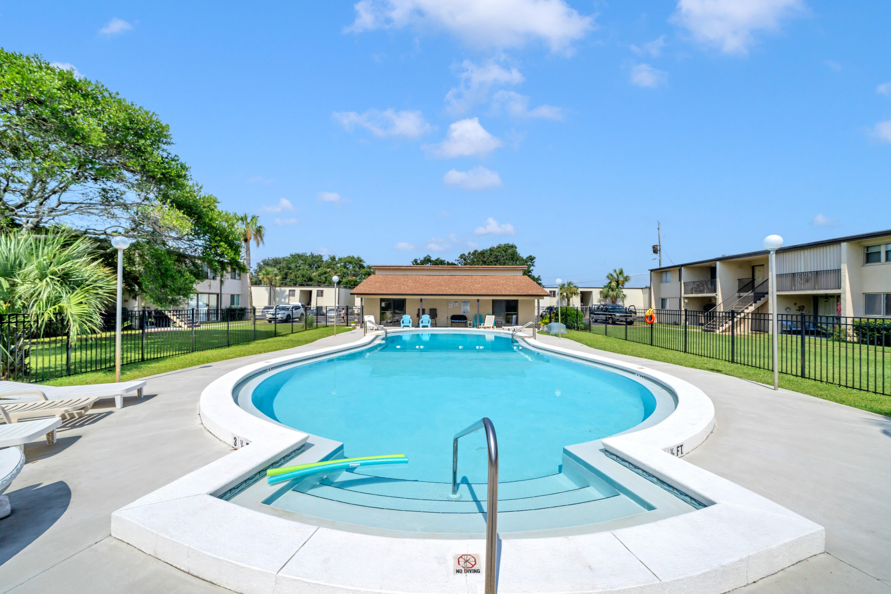 SEA PALM CONDO - Residential