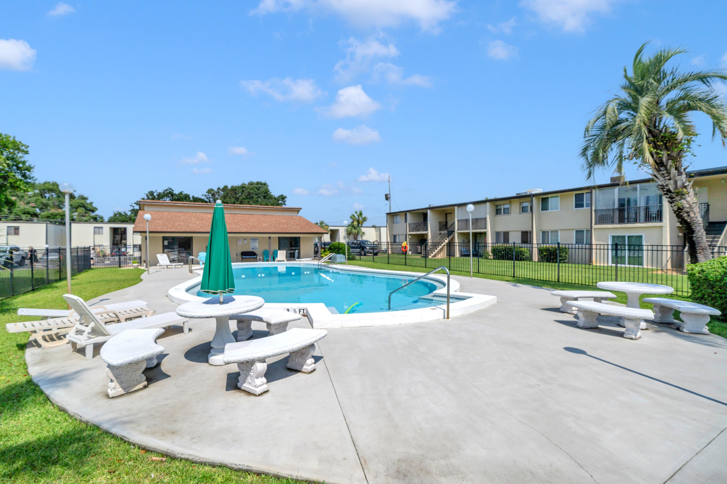 SEA PALM CONDO - Residential