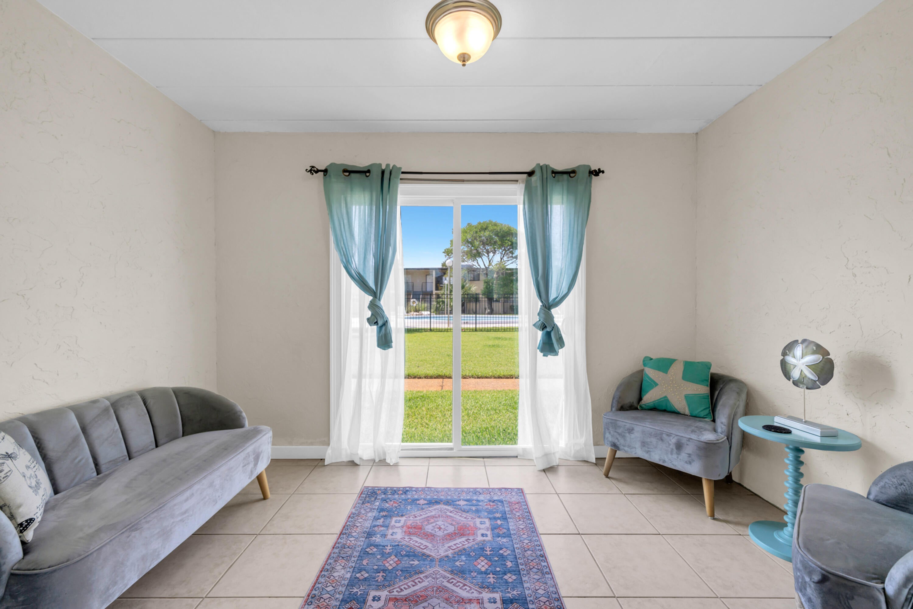 SEA PALM CONDO - Residential
