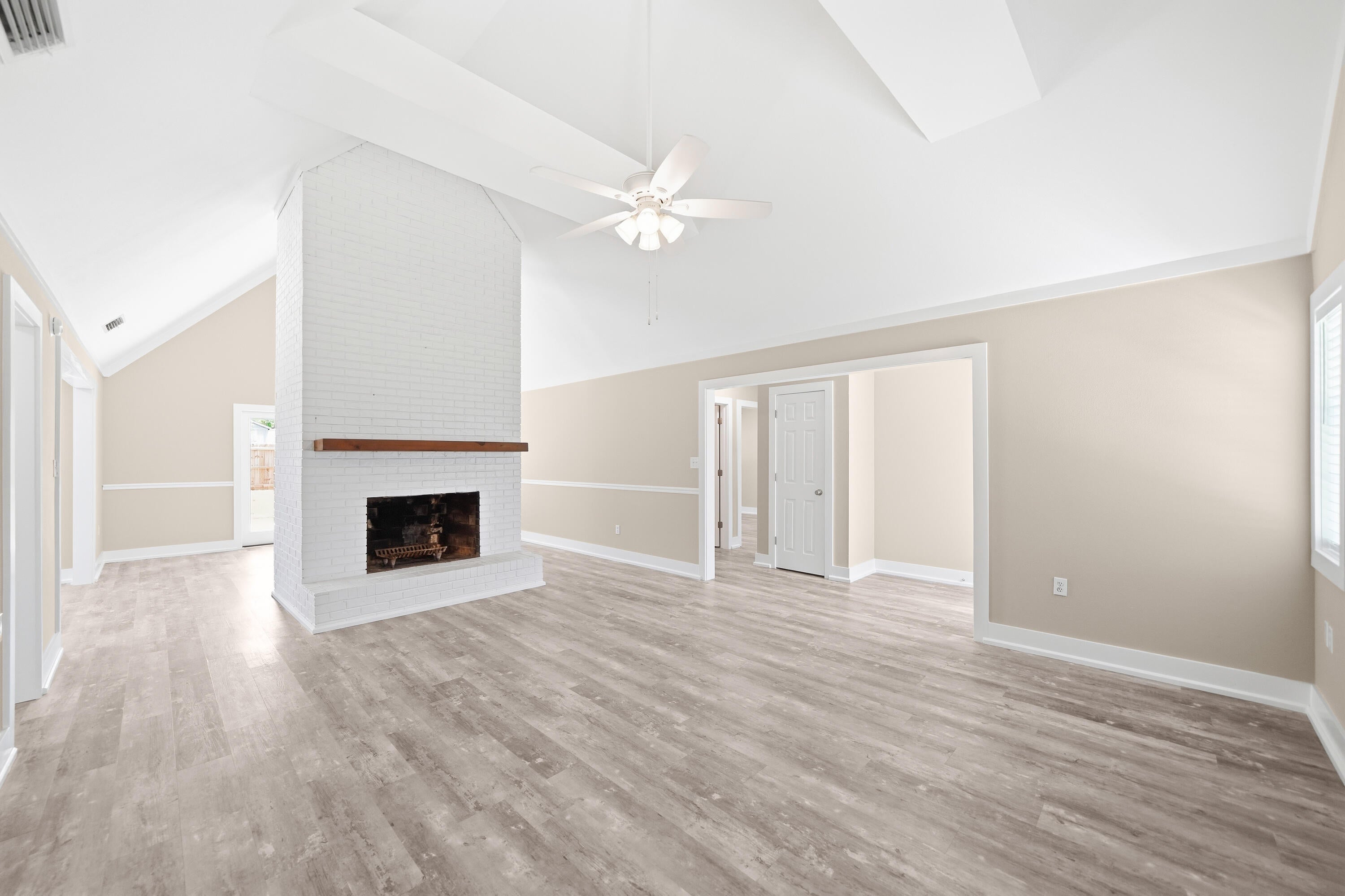 PINEWOOD ESTATES - Residential Lease