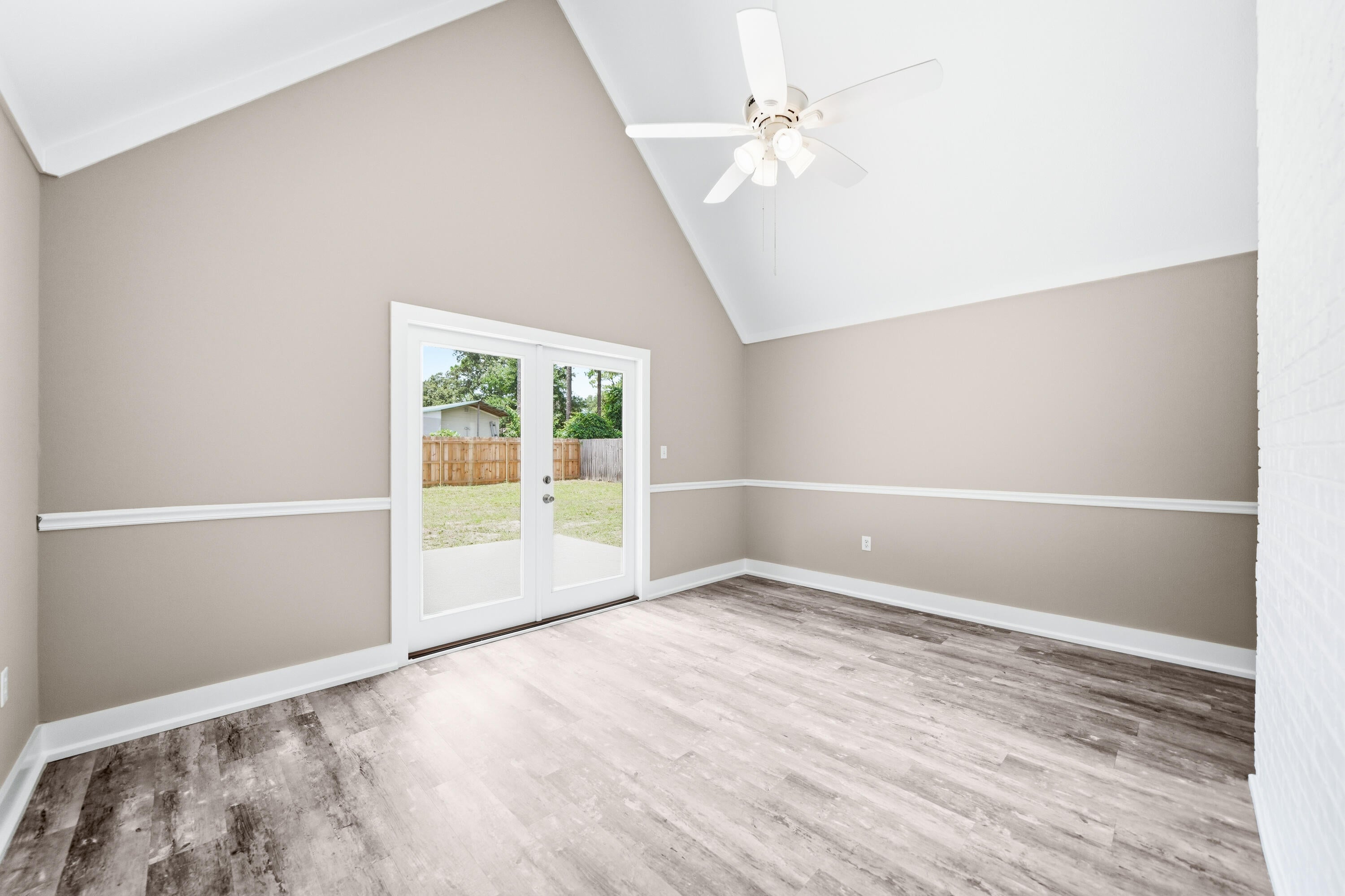 PINEWOOD ESTATES - Residential Lease