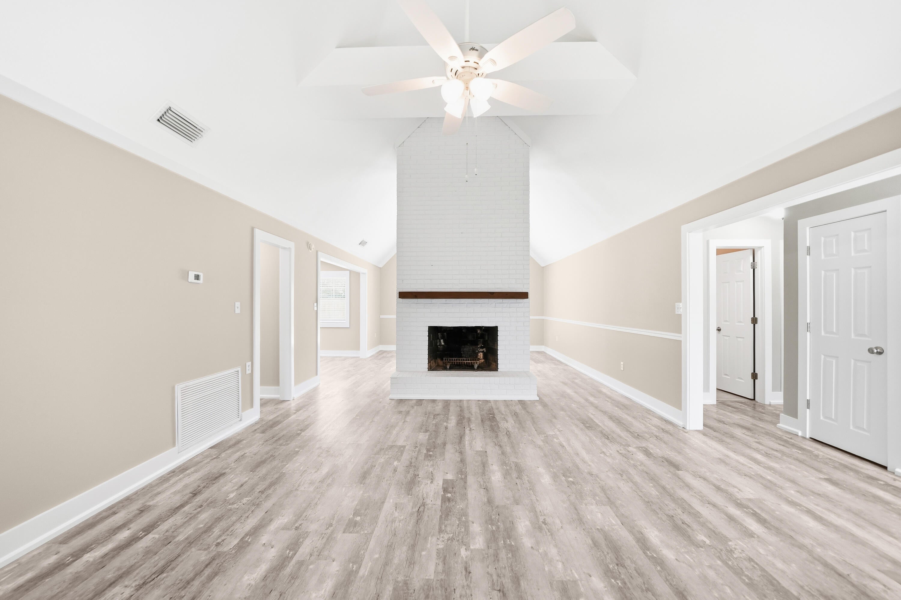 PINEWOOD ESTATES - Residential Lease