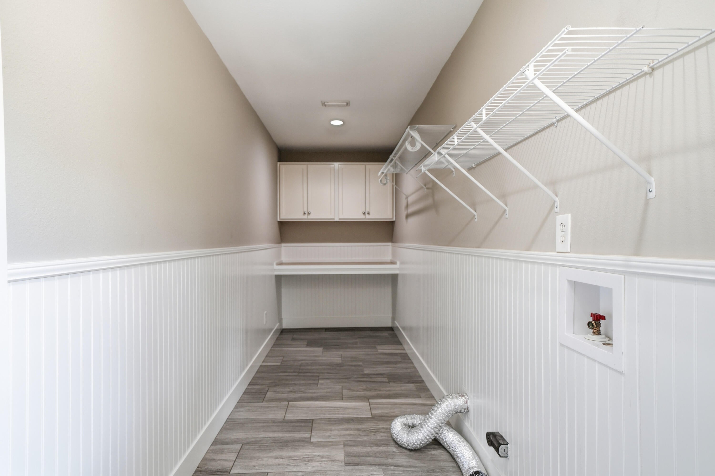 PINEWOOD ESTATES - Residential Lease