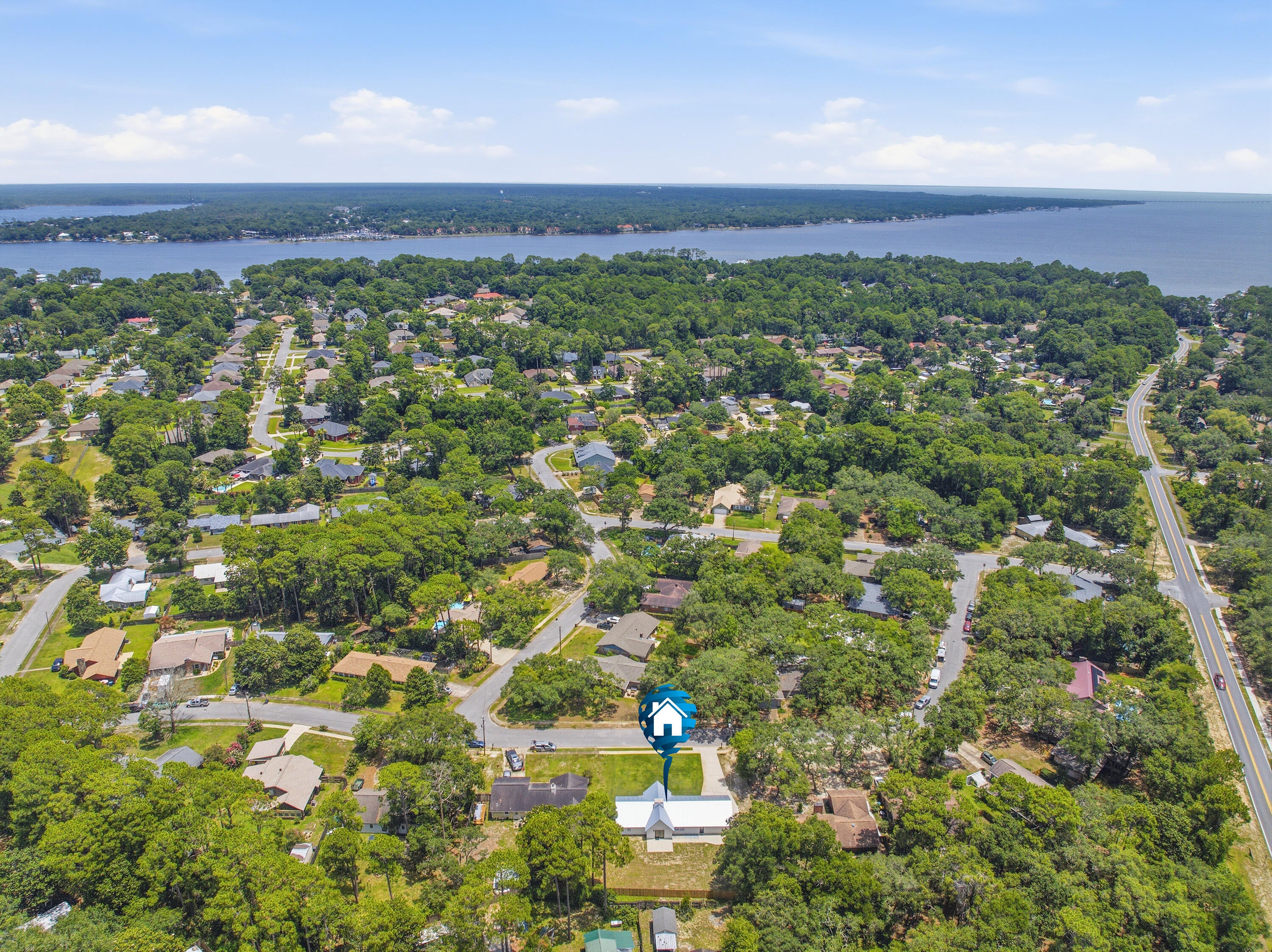 PINEWOOD ESTATES - Residential Lease