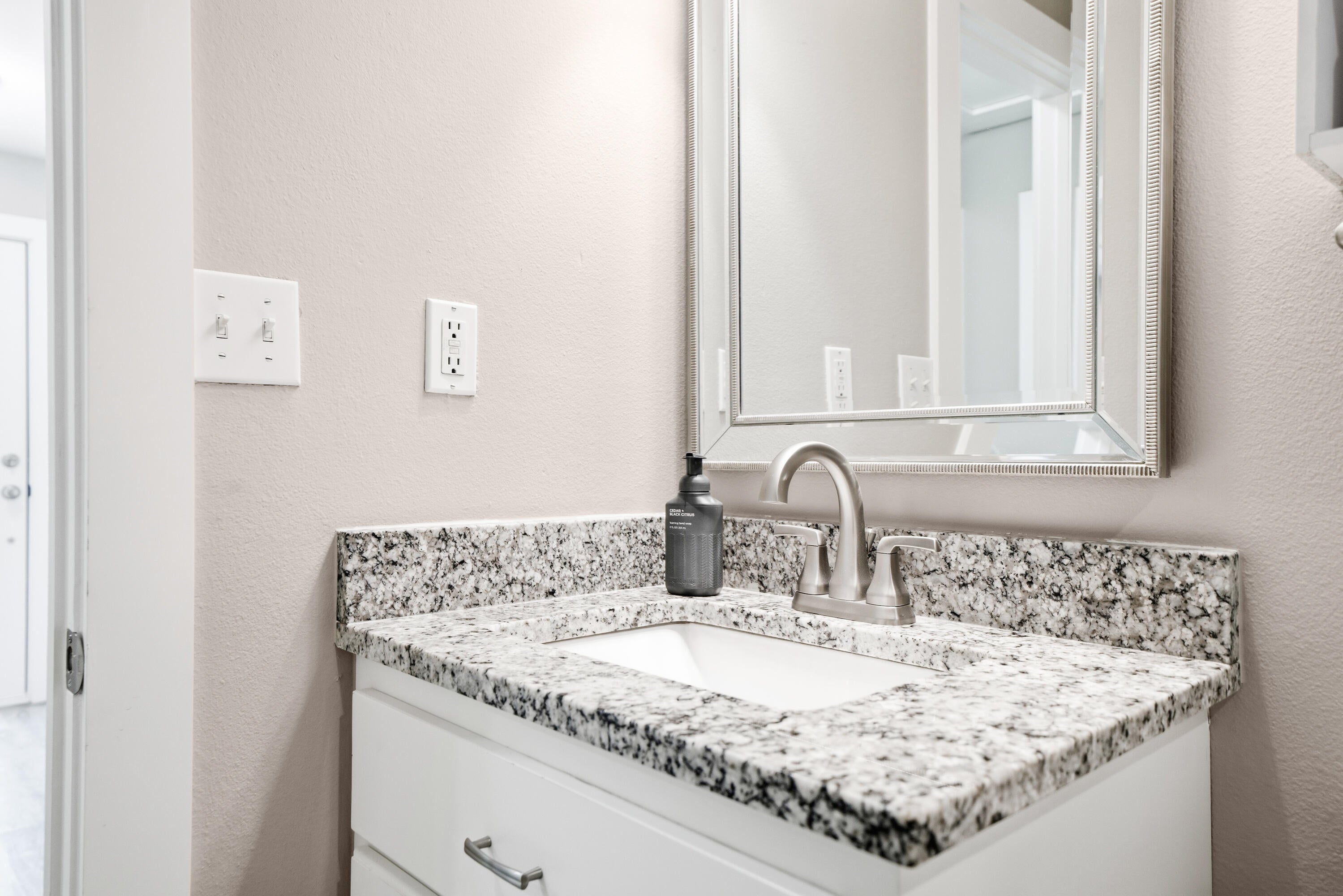 PINEWOOD ESTATES - Residential Lease