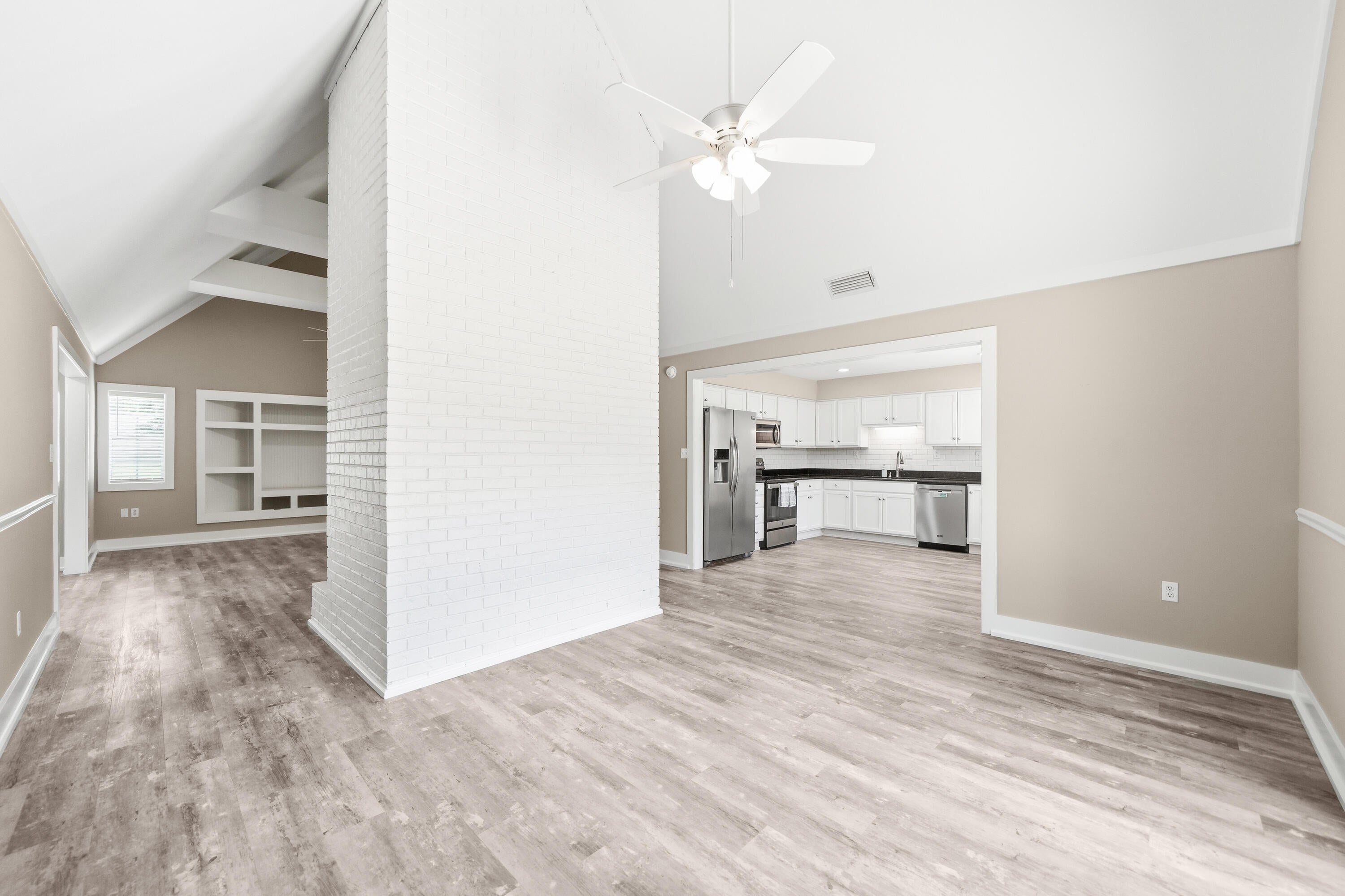PINEWOOD ESTATES - Residential Lease