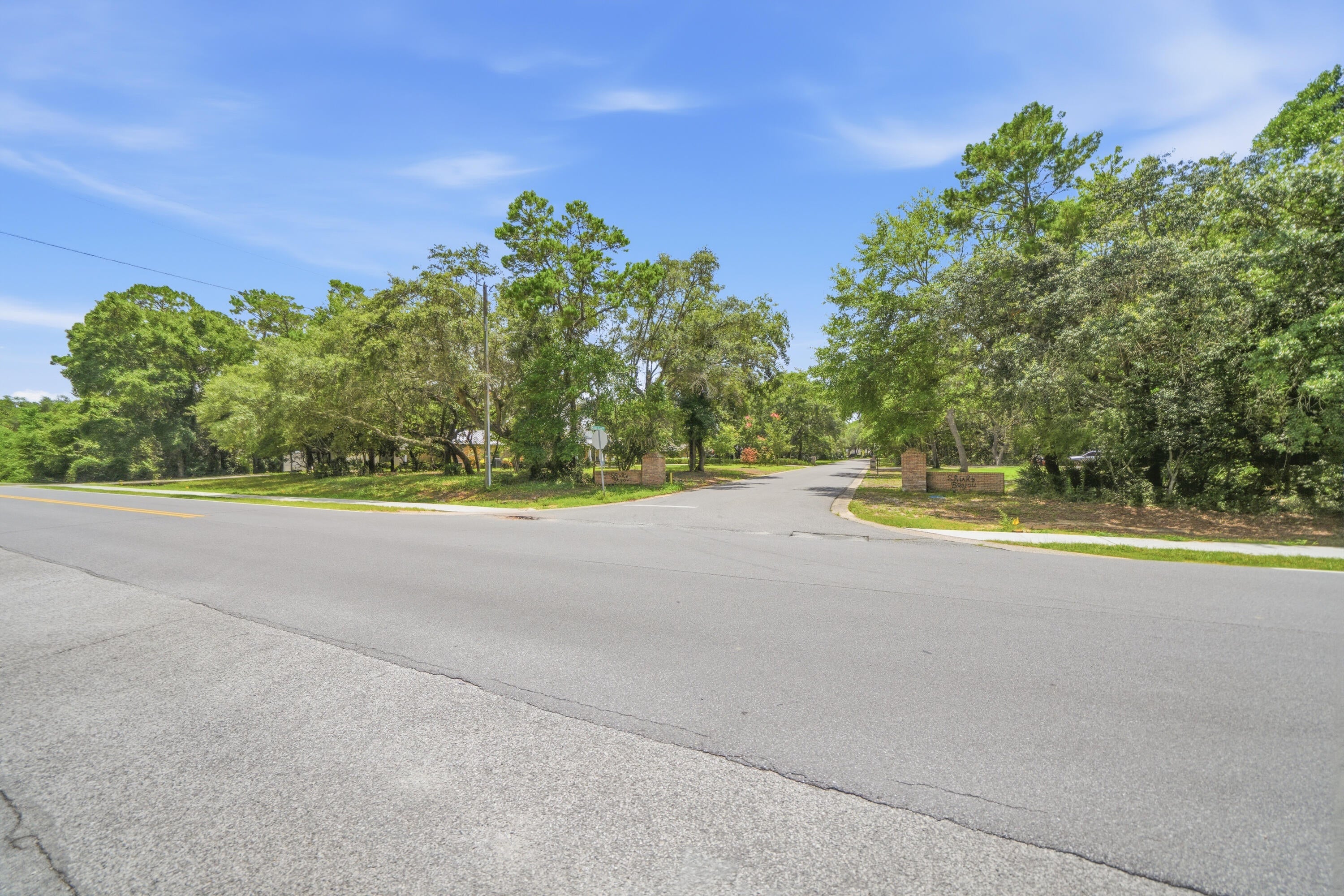 PINEWOOD ESTATES - Residential Lease