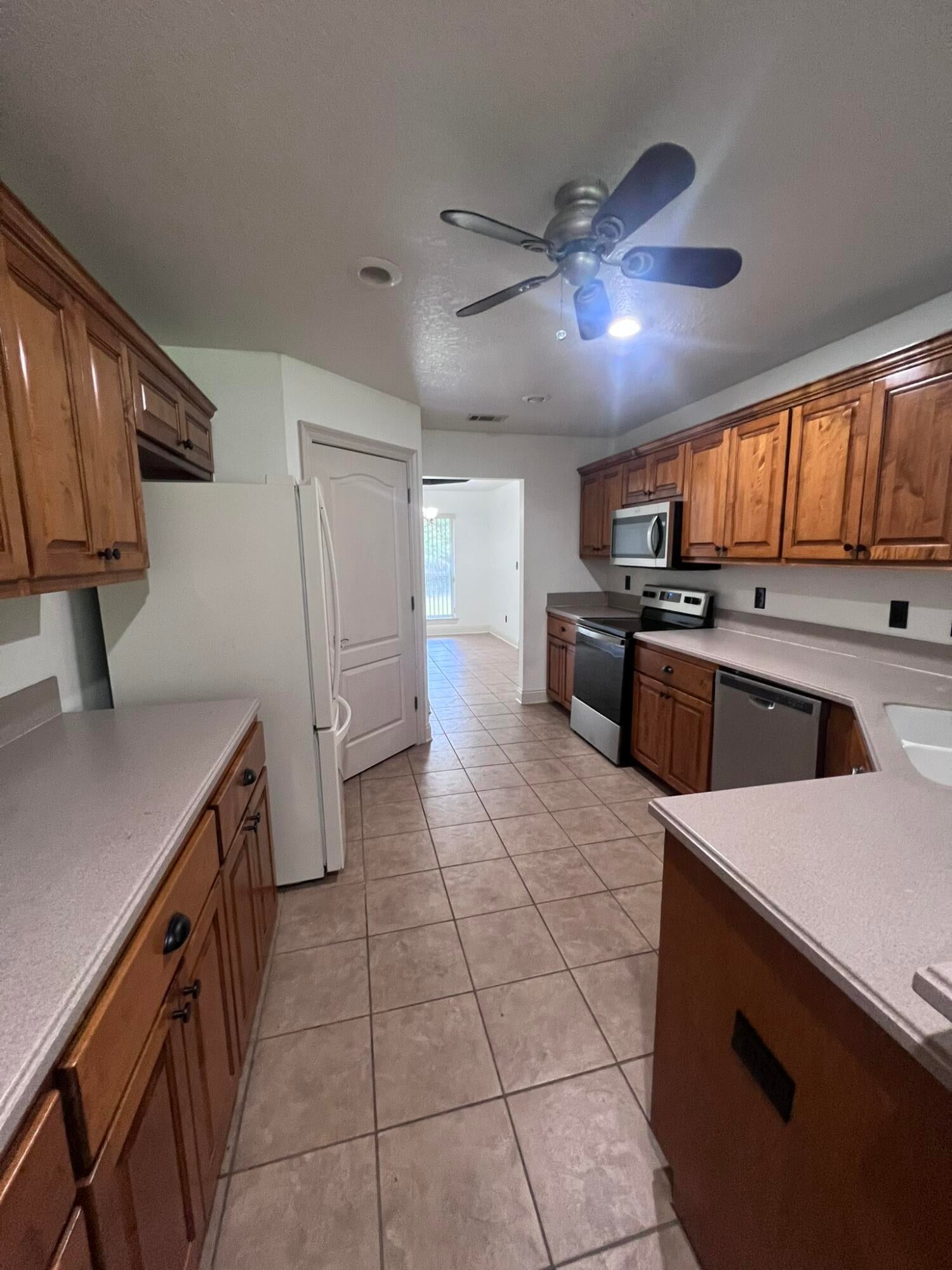 CRESTVIEW SUBURB - Residential Lease