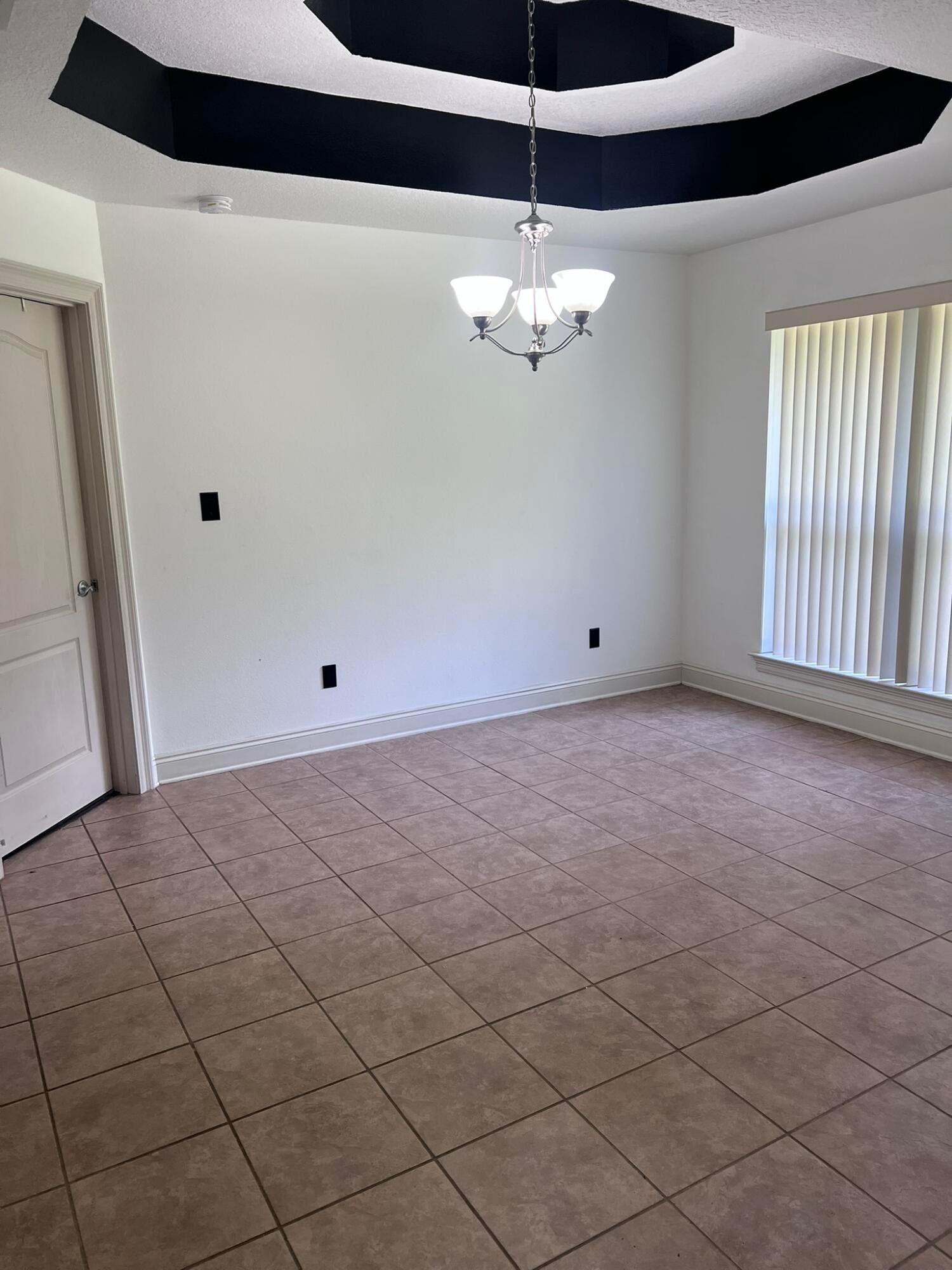 CRESTVIEW SUBURB - Residential Lease