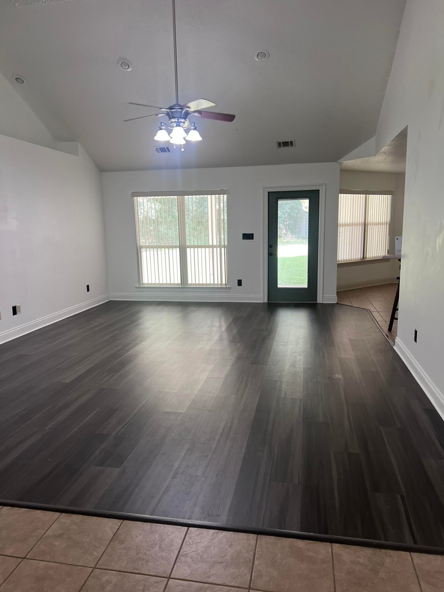 CRESTVIEW SUBURB - Residential Lease
