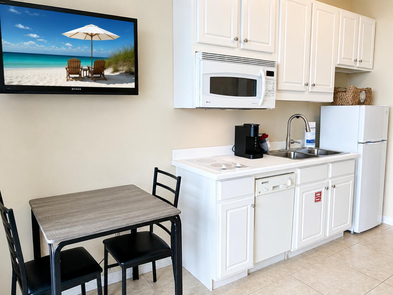DESTIN WEST GULFSIDE VILLAS - Residential