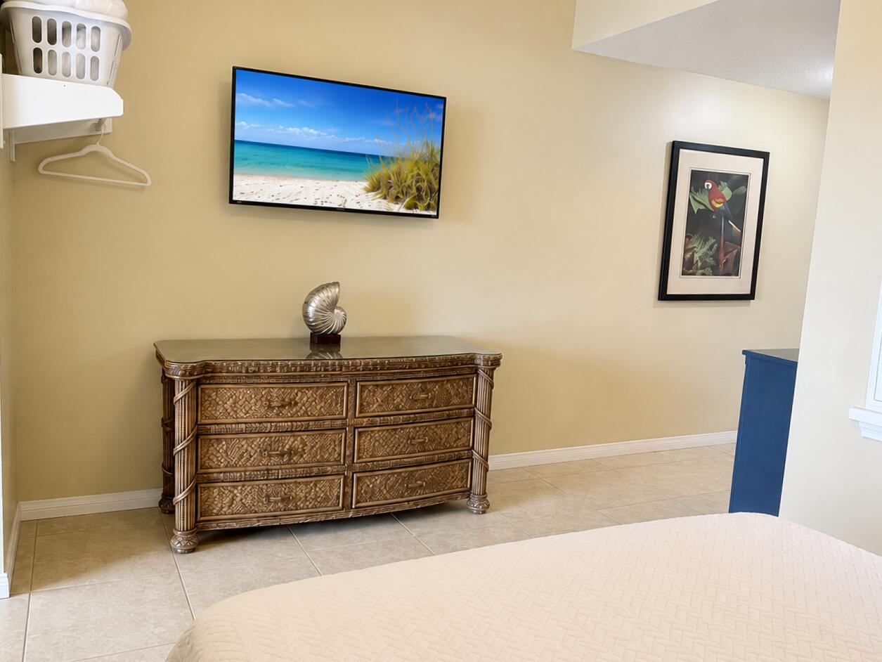 DESTIN WEST GULFSIDE VILLAS - Residential