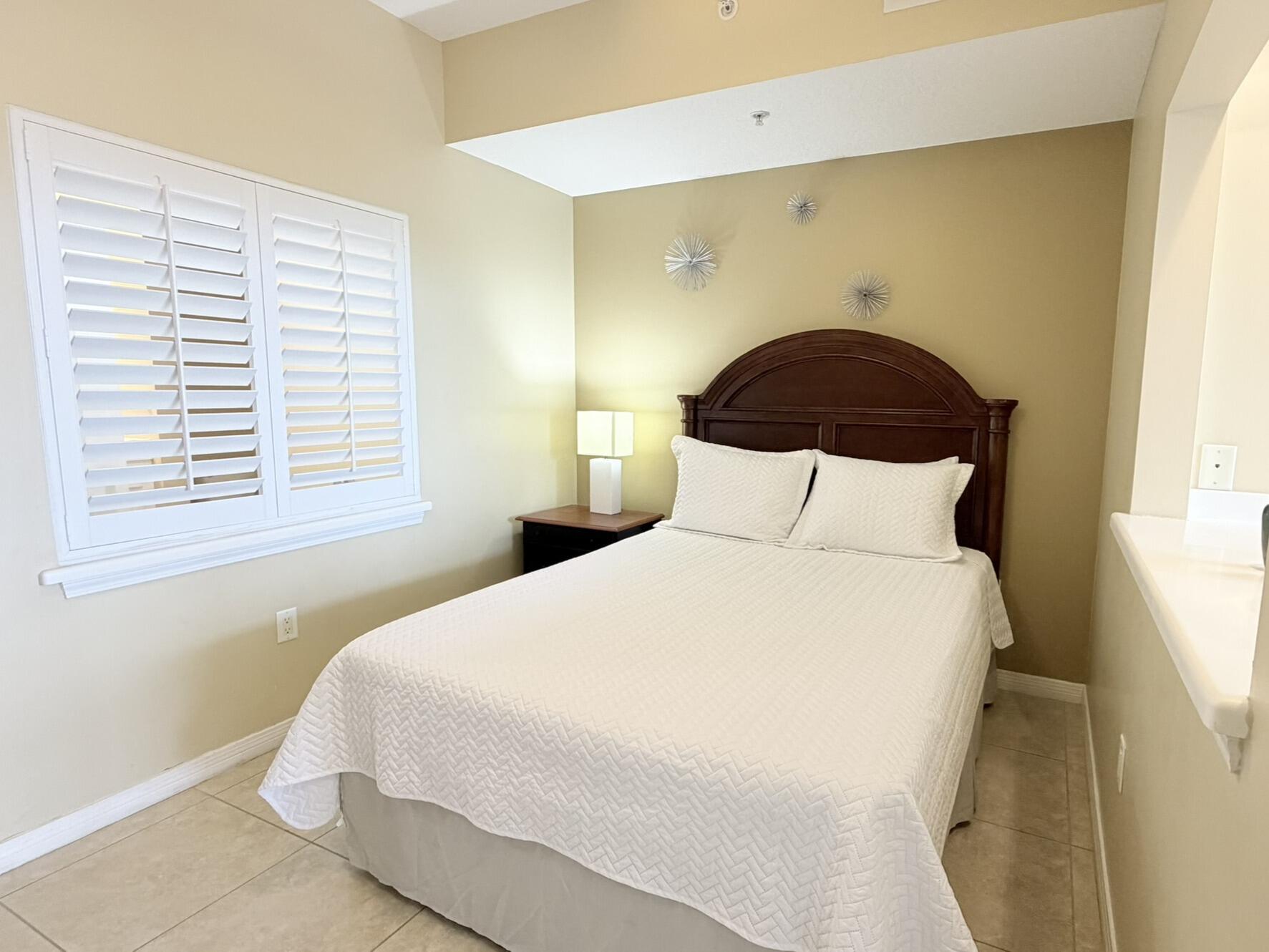 DESTIN WEST GULFSIDE VILLAS - Residential