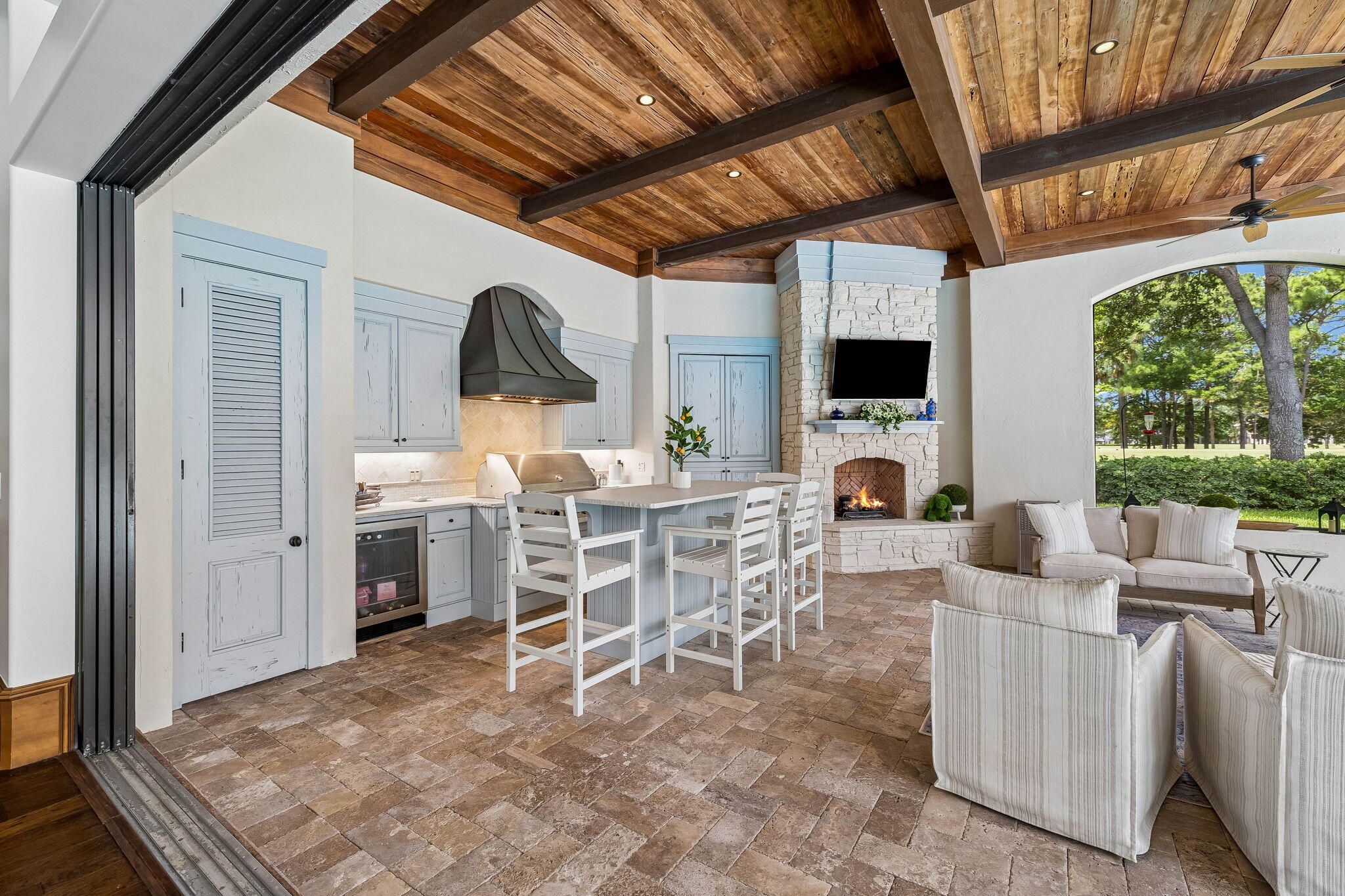 BURNT PINE - Residential