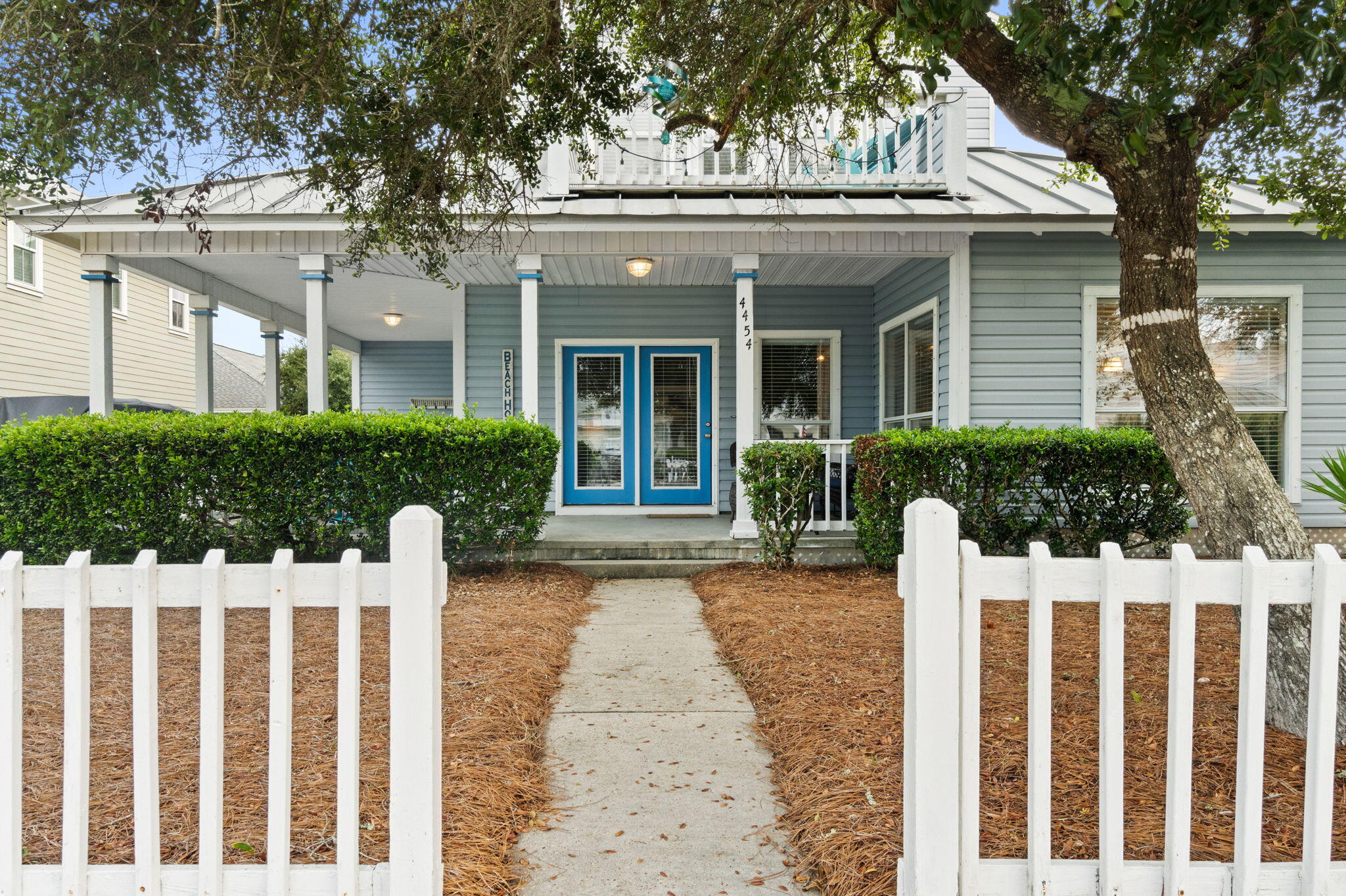CRYSTAL BEACH - Residential