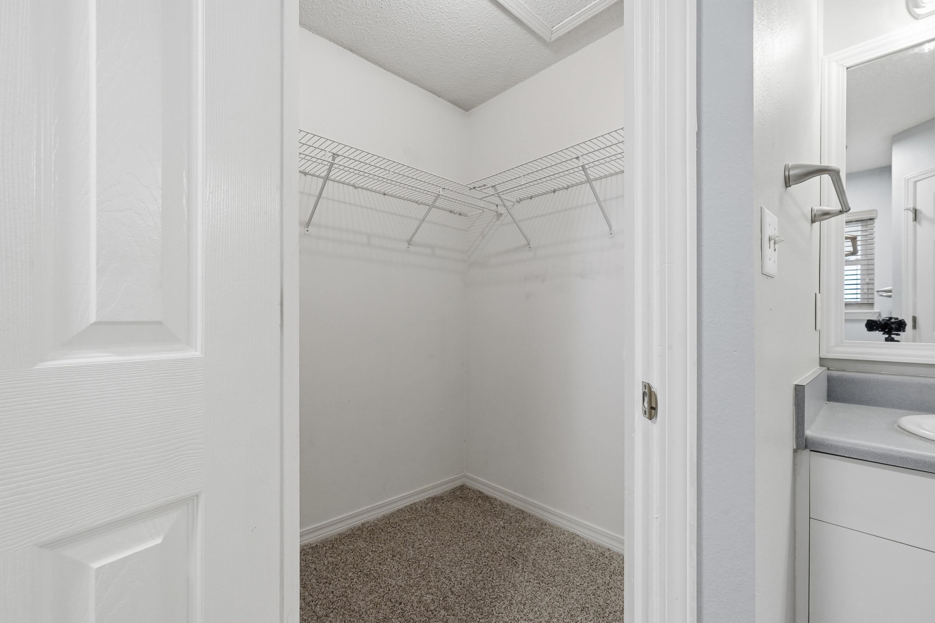 COUNTRYVIEW ESTATES 4TH ADDN PH 6 - Residential Lease