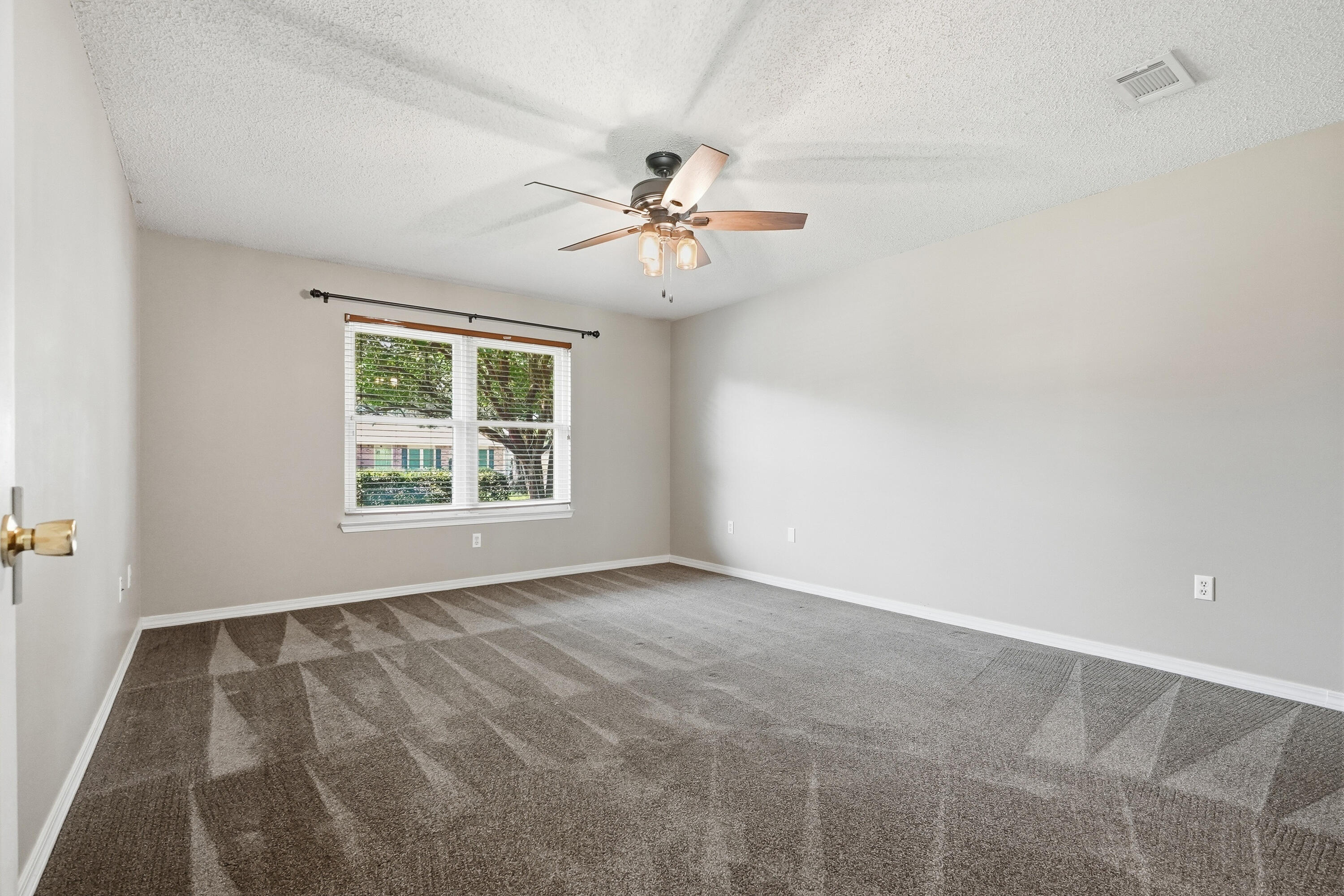 COUNTRYVIEW ESTATES 4TH ADDN PH 6 - Residential Lease
