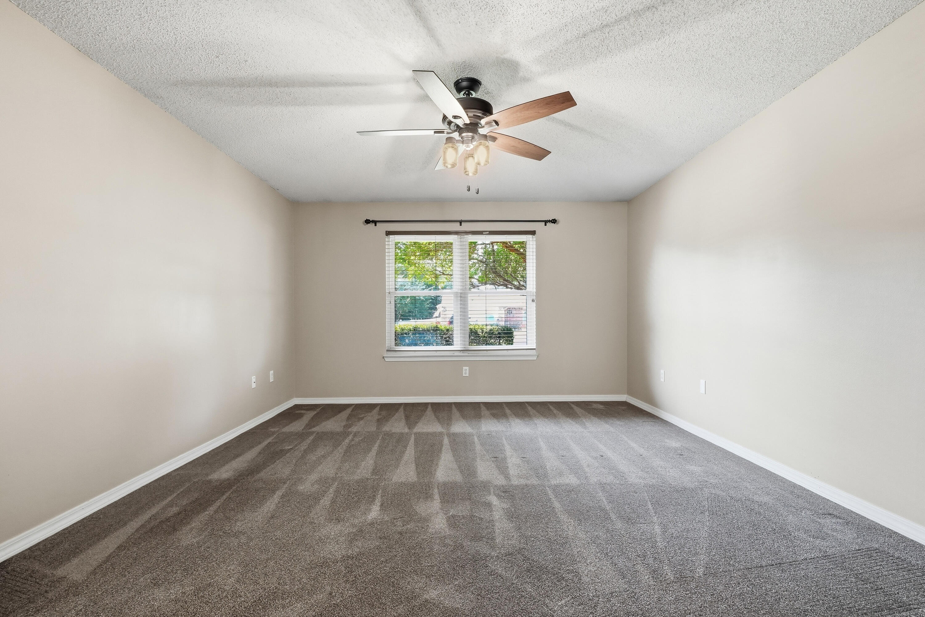 COUNTRYVIEW ESTATES 4TH ADDN PH 6 - Residential Lease
