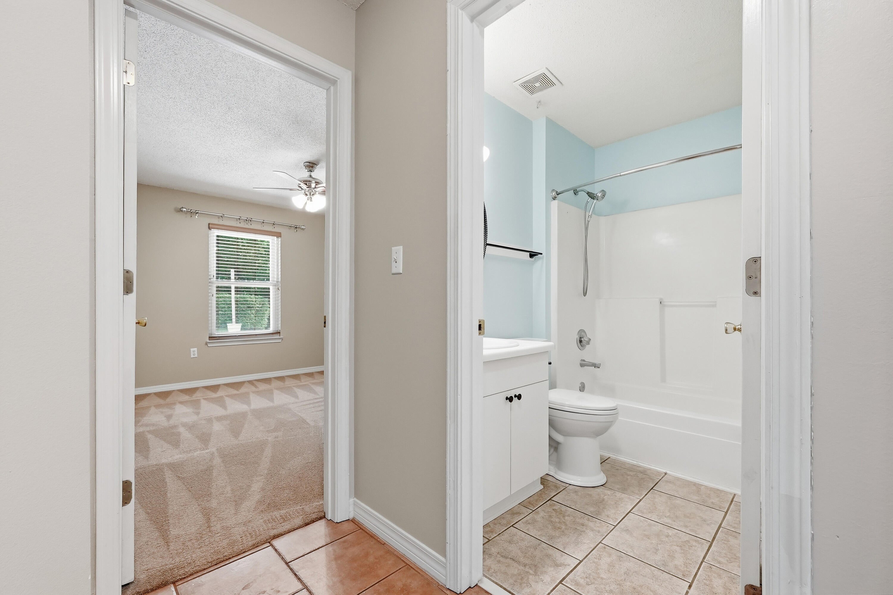 COUNTRYVIEW ESTATES 4TH ADDN PH 6 - Residential Lease