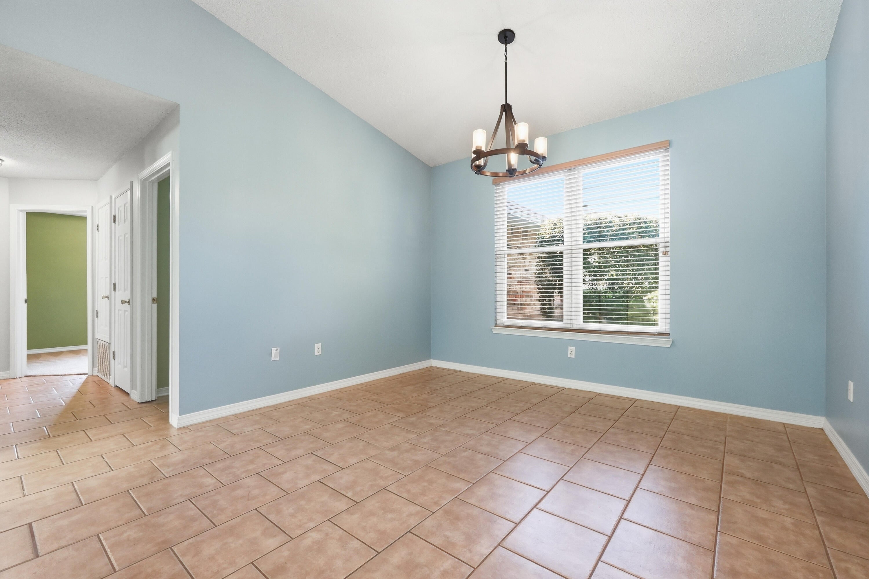 COUNTRYVIEW ESTATES 4TH ADDN PH 6 - Residential Lease