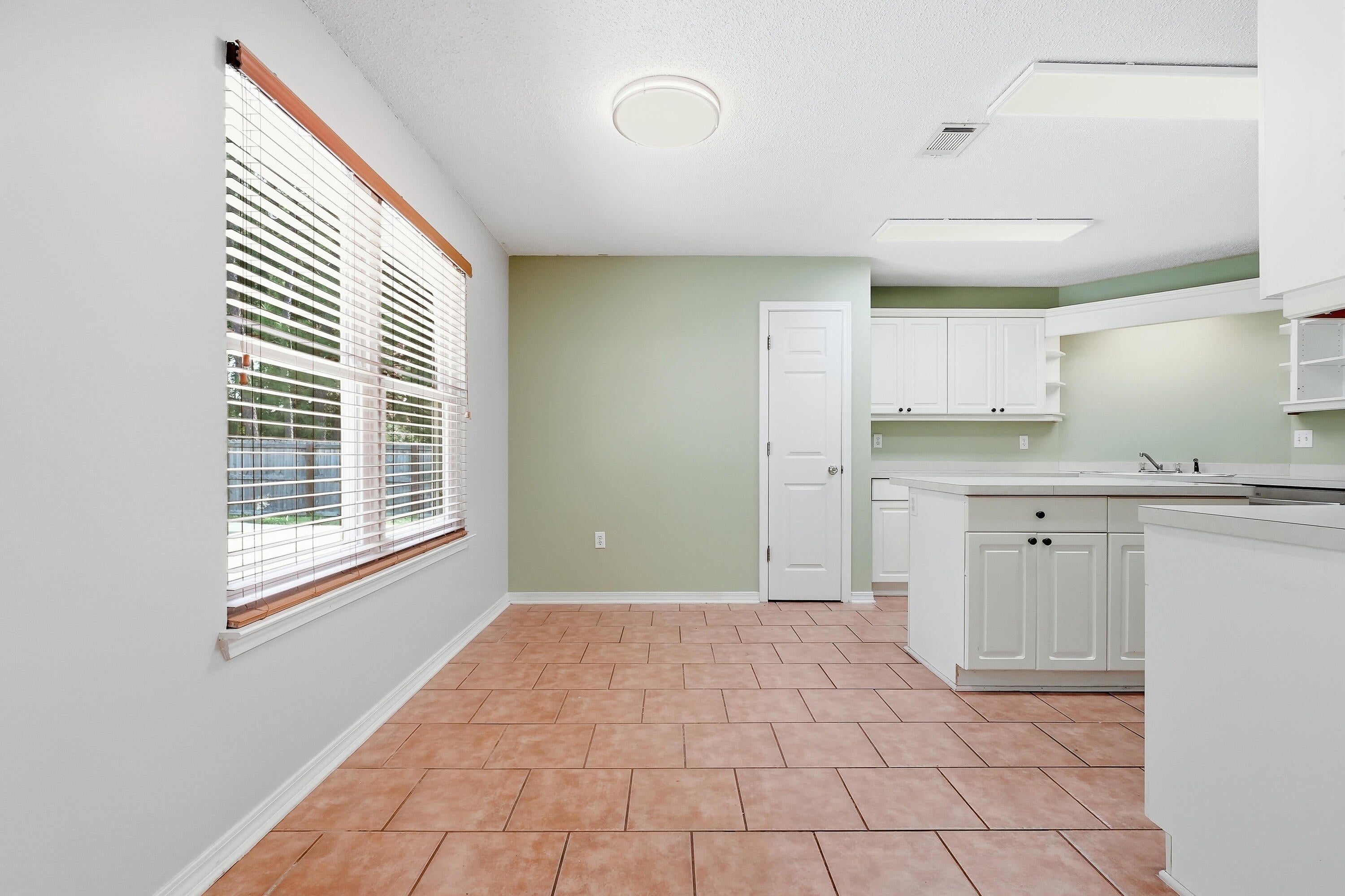 COUNTRYVIEW ESTATES 4TH ADDN PH 6 - Residential Lease