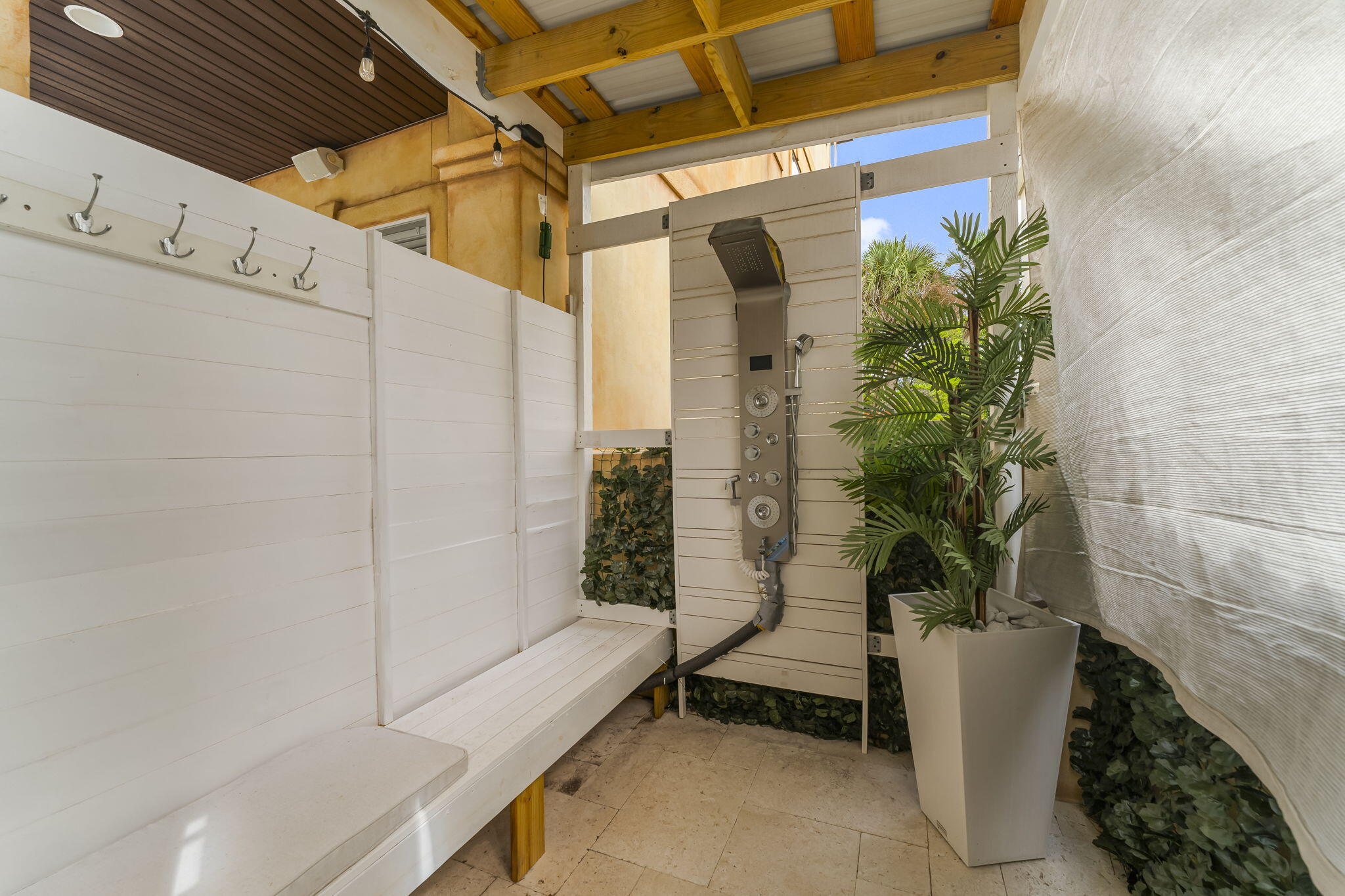 LOT 3 SPYGLASS VILLAS S/D TOGETHER WITH A 25% OWNERSHIP OF SPYGLASS DR & RETENTION AREA AS SHOWN ON - Residential