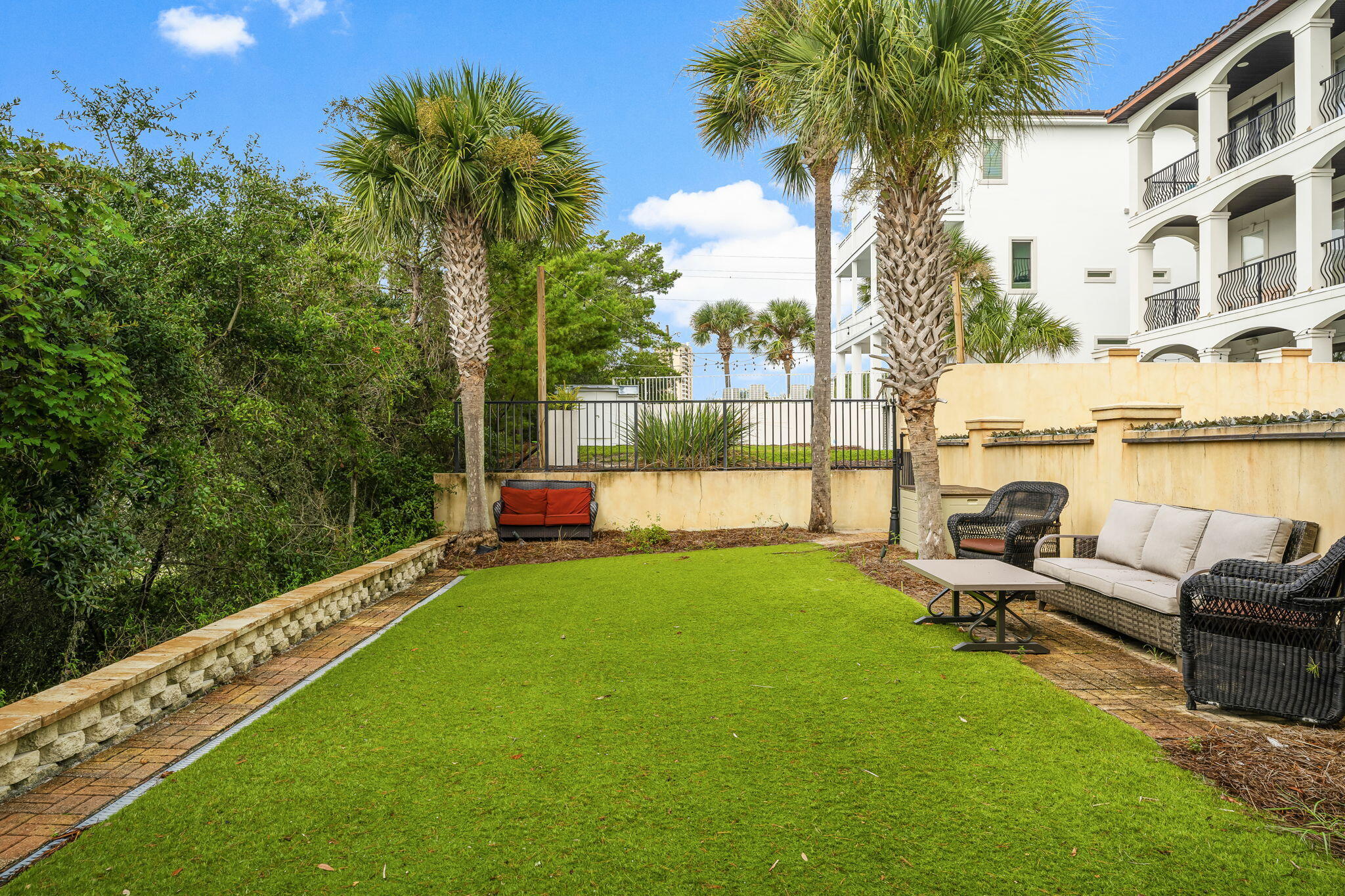 LOT 3 SPYGLASS VILLAS S/D TOGETHER WITH A 25% OWNERSHIP OF SPYGLASS DR & RETENTION AREA AS SHOWN ON - Residential