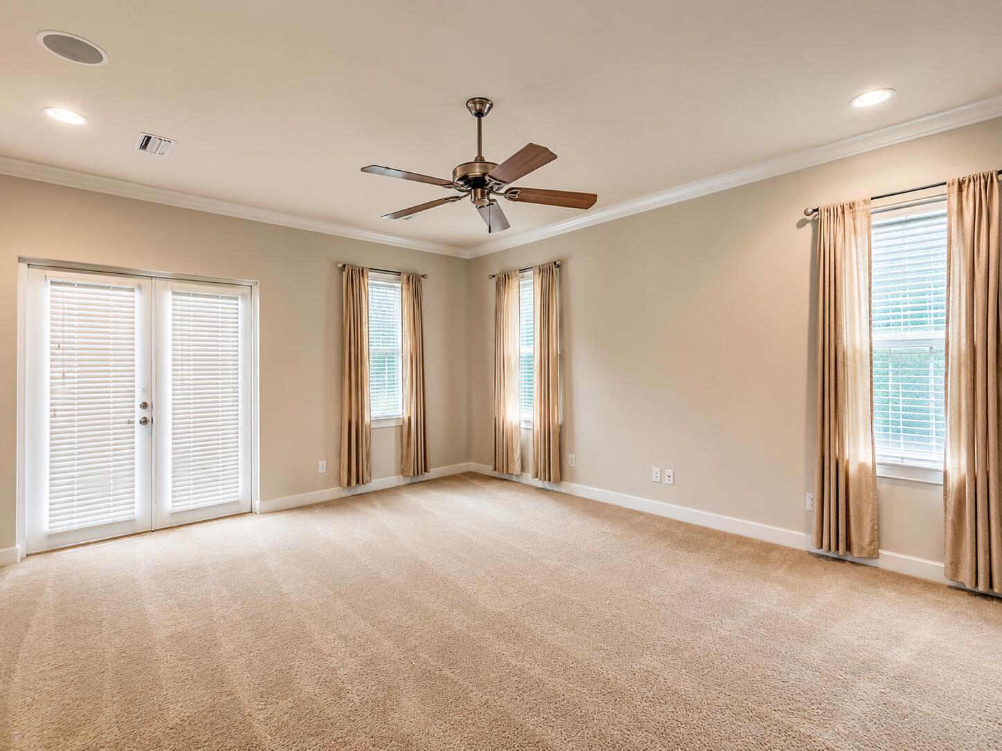 CALUSA BAY S/D - Residential Lease