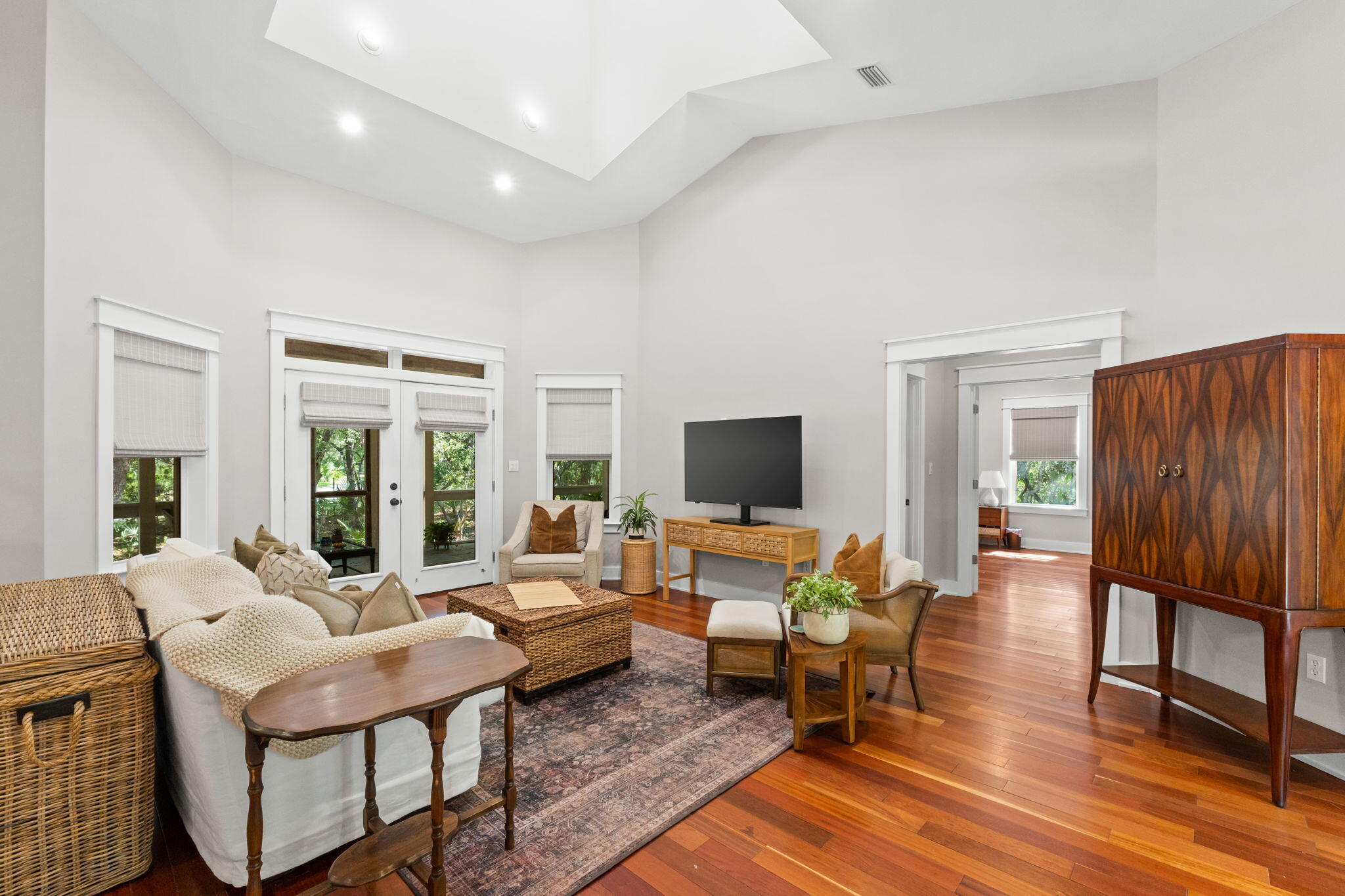 BAY MAGNOLIA - Residential