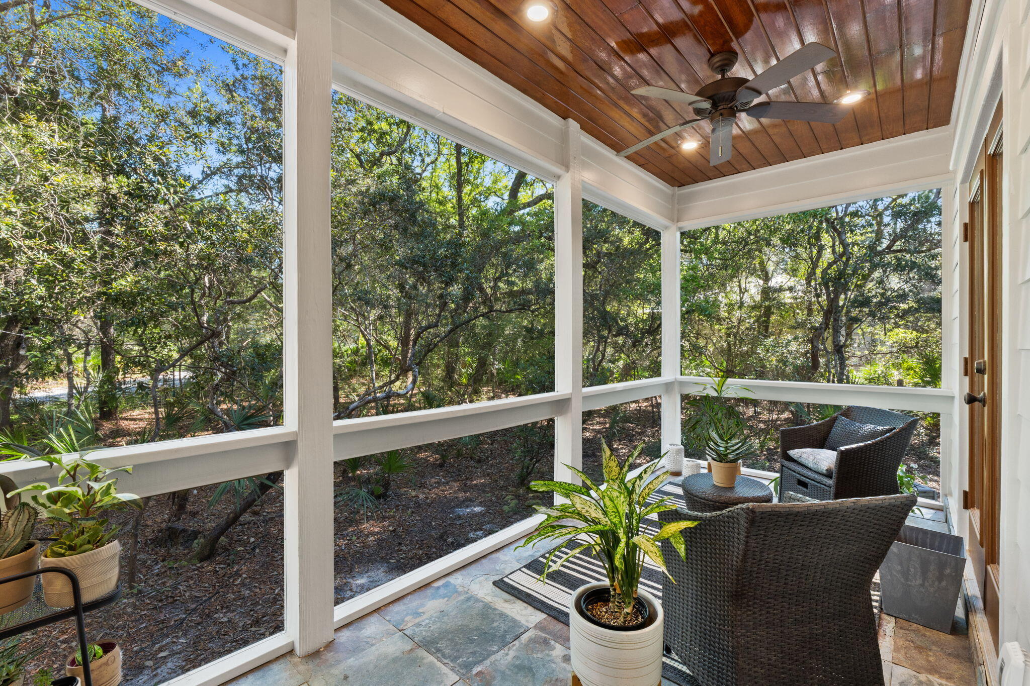 BAY MAGNOLIA - Residential