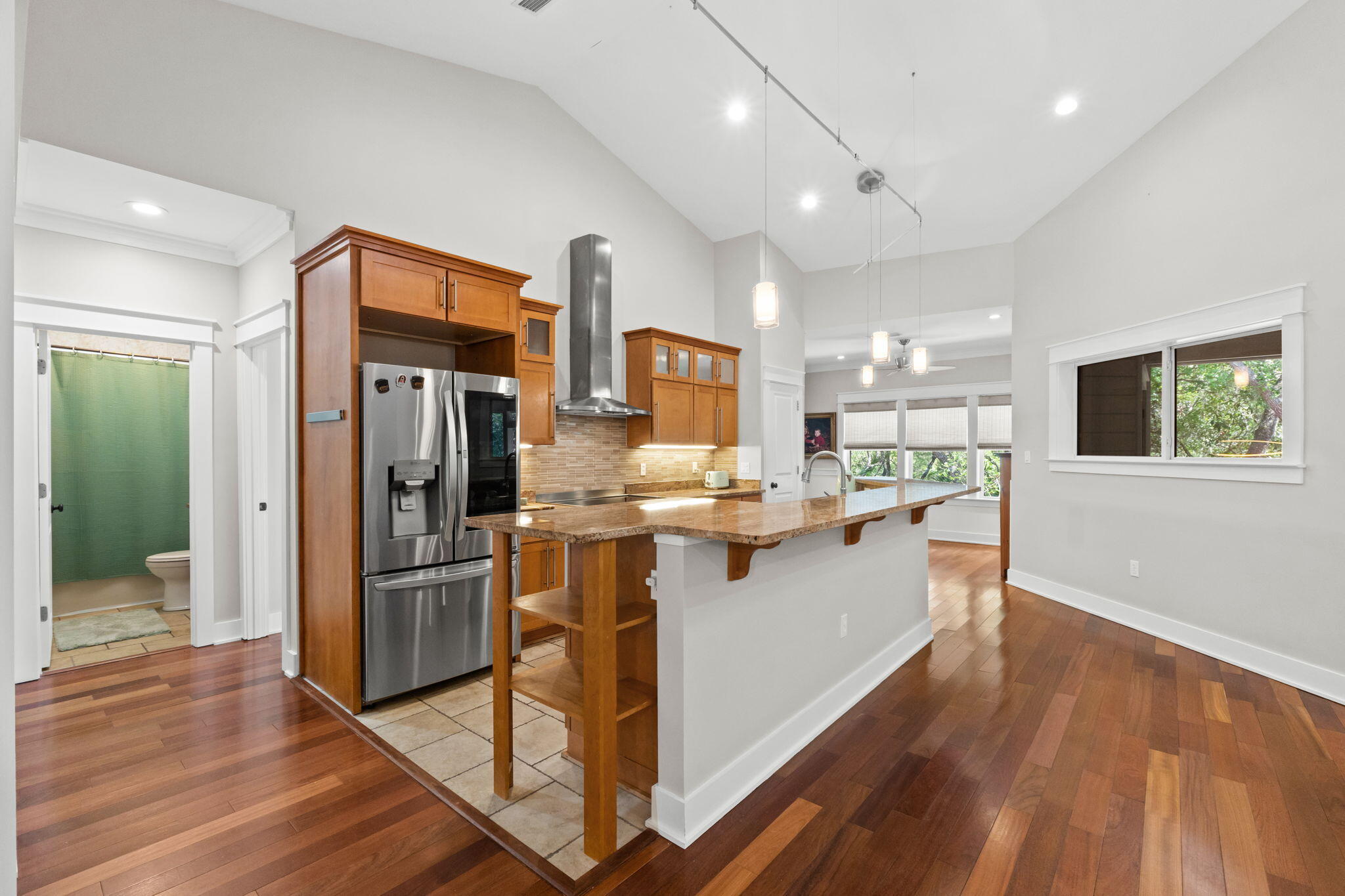 BAY MAGNOLIA - Residential
