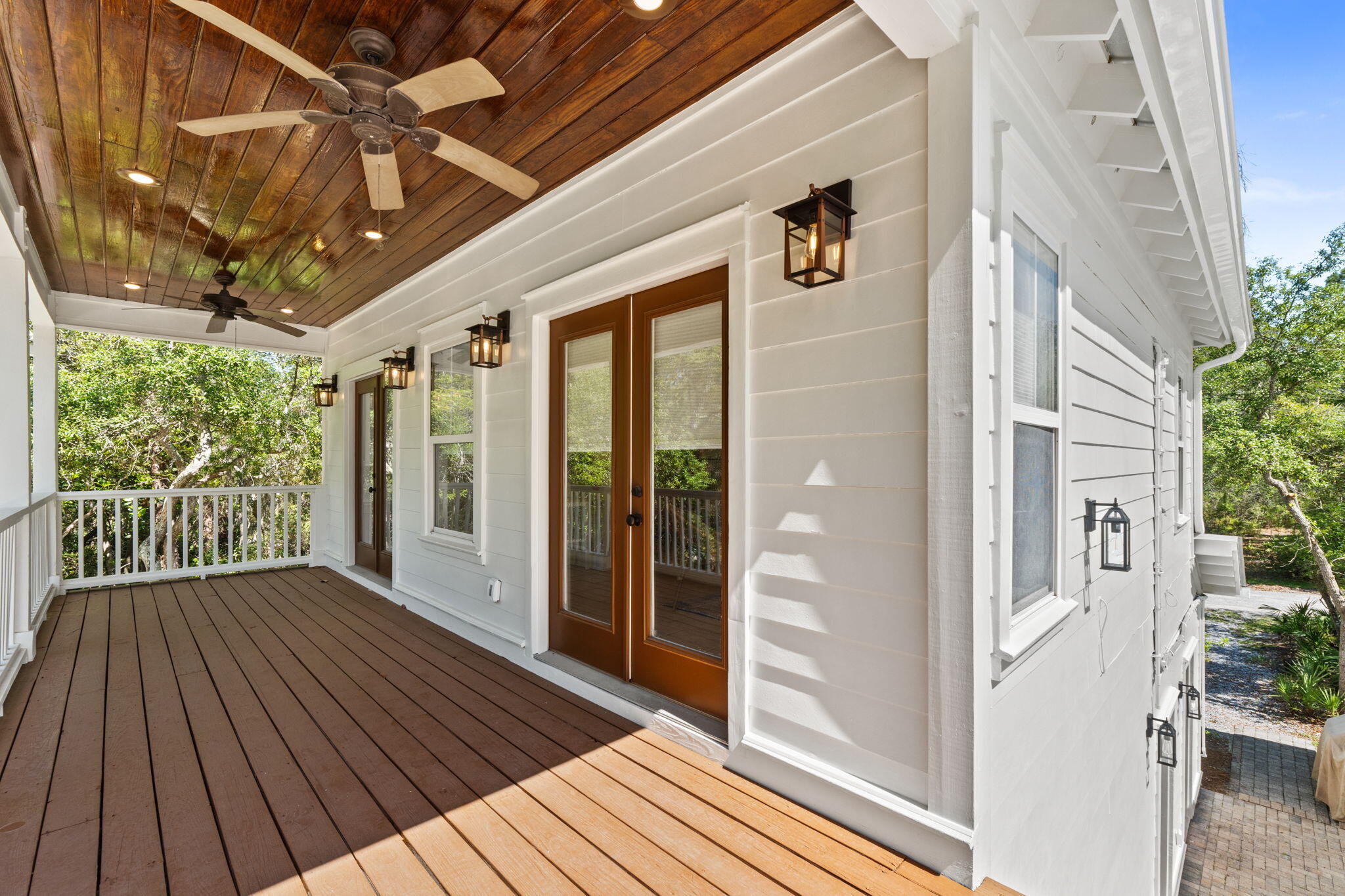 BAY MAGNOLIA - Residential