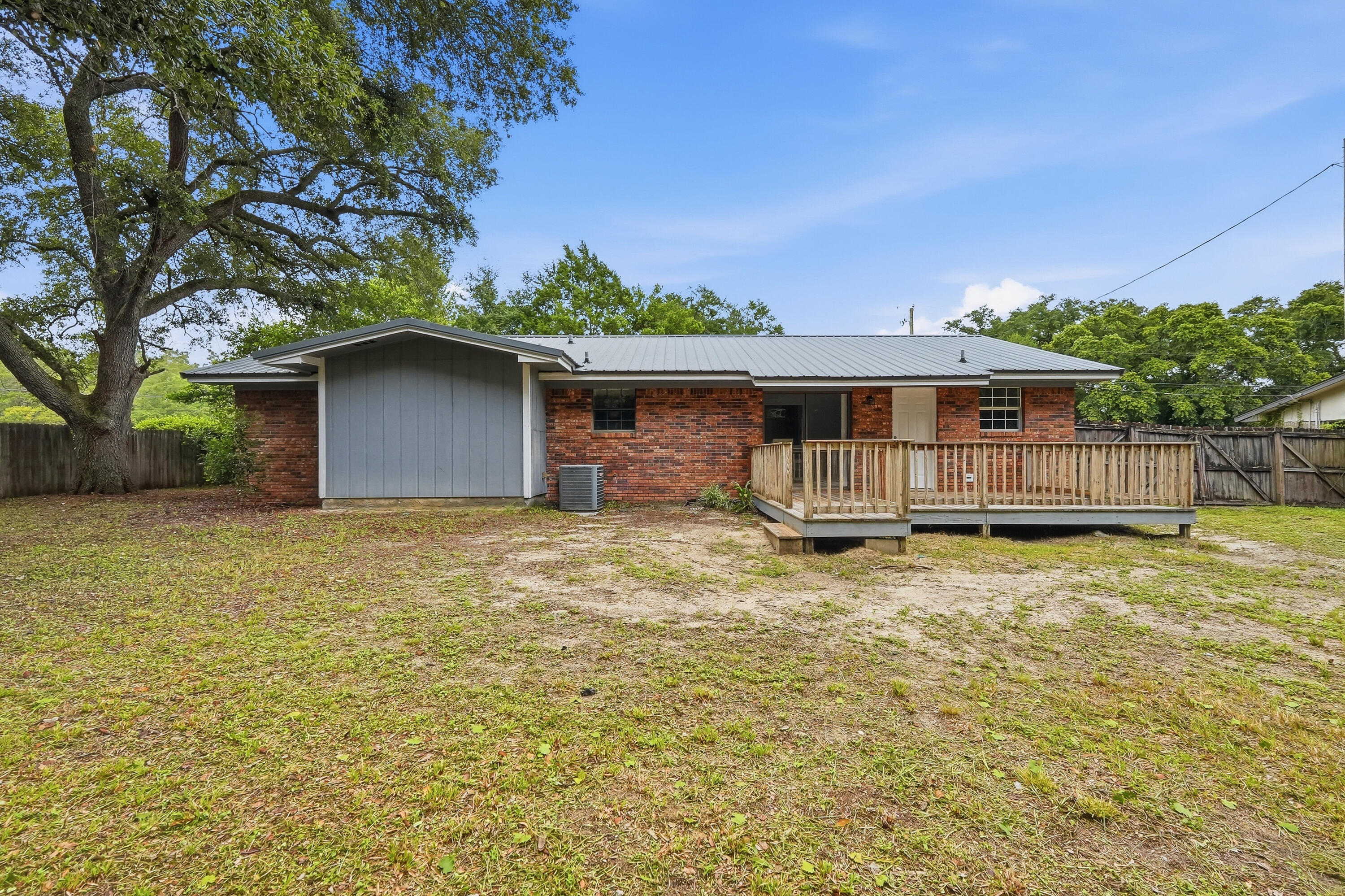 OAKDALE MINI FARMS - Residential
