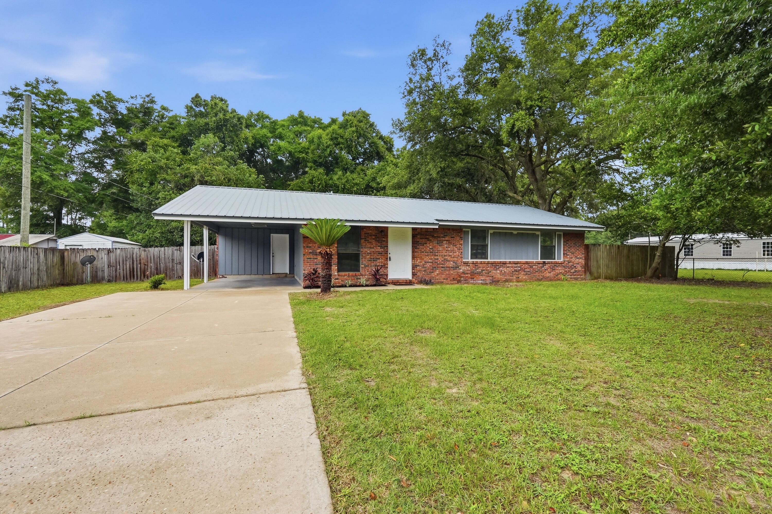 OAKDALE MINI FARMS - Residential