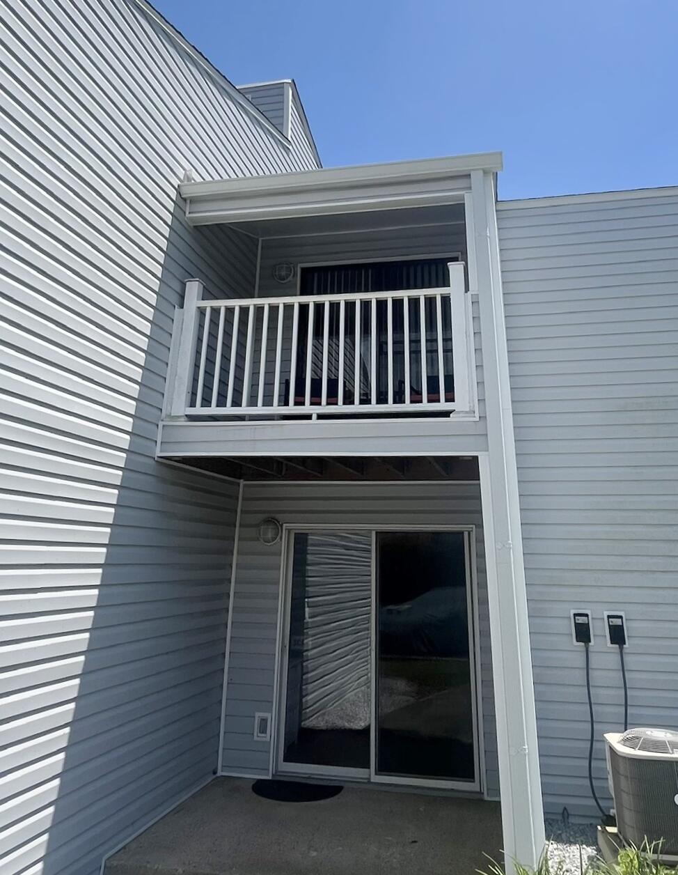 FINISTERRA CONDO - Residential