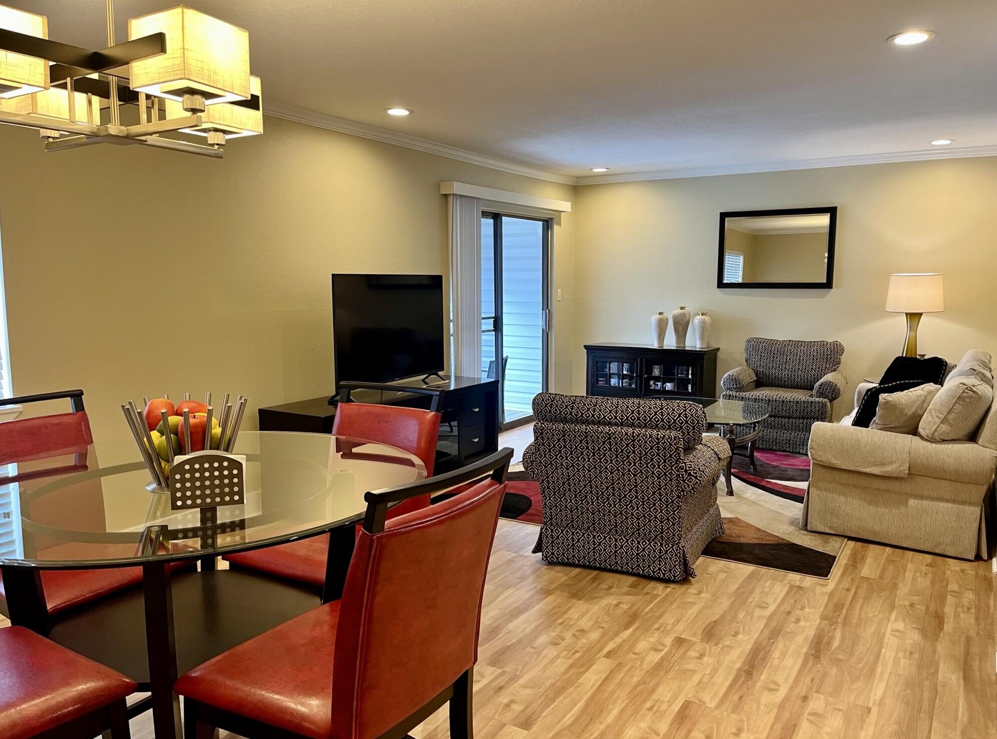 FINISTERRA CONDO - Residential