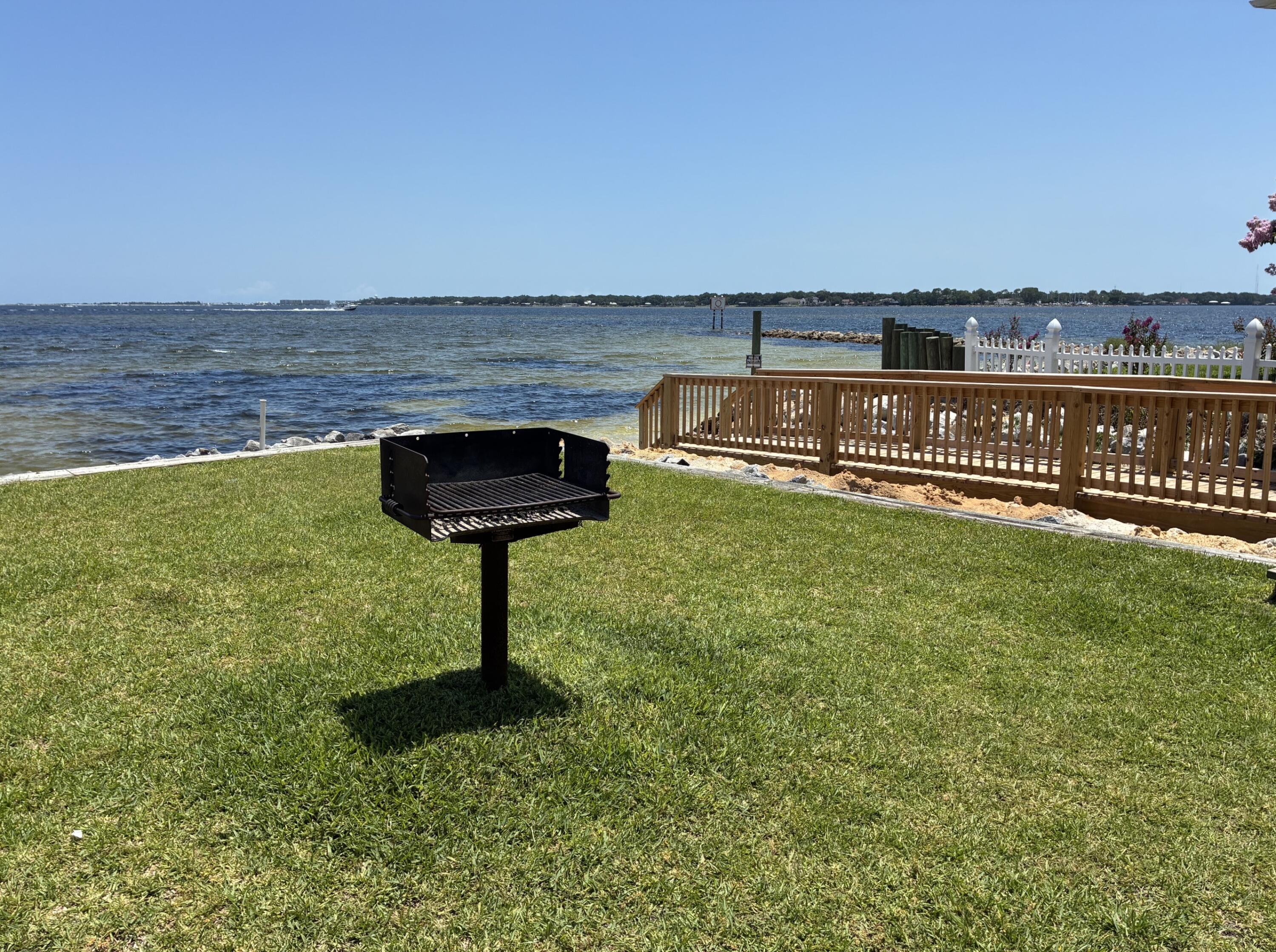 FINISTERRA CONDO - Residential