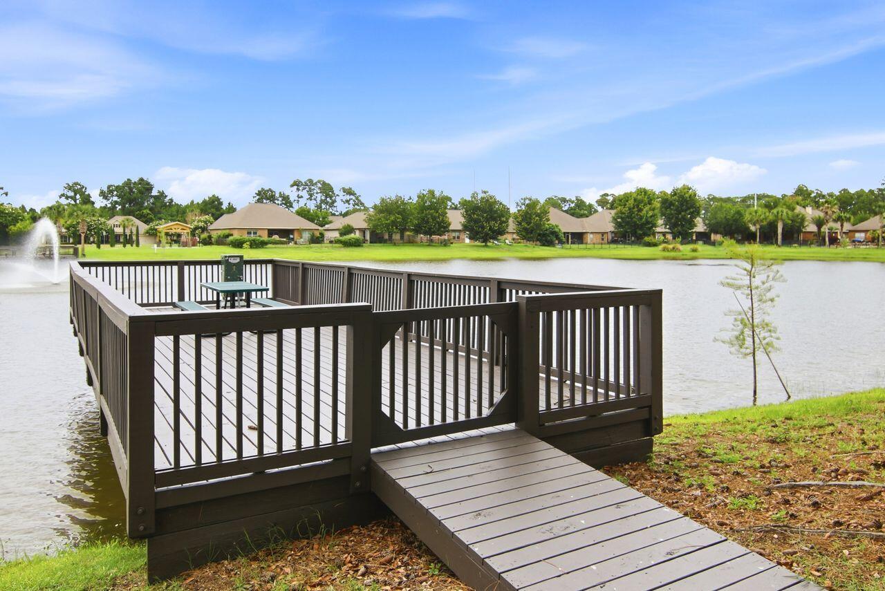WHISPERING LAKE - Residential
