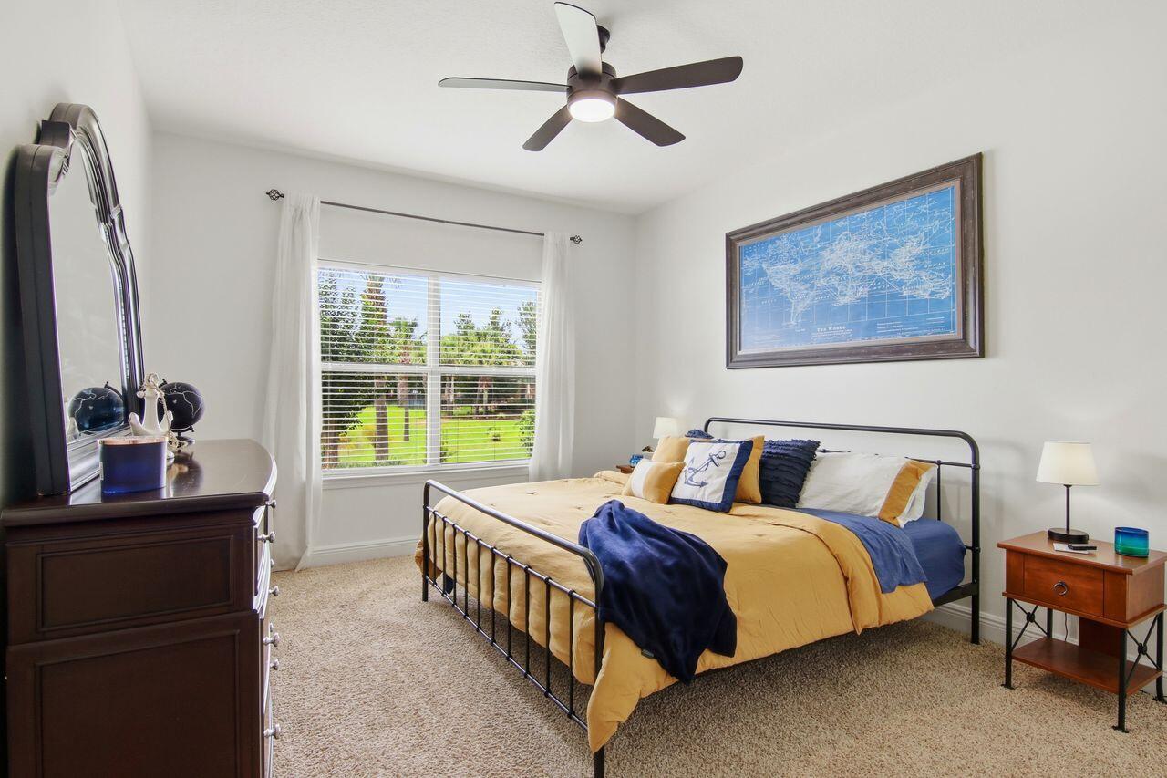 WHISPERING LAKE - Residential