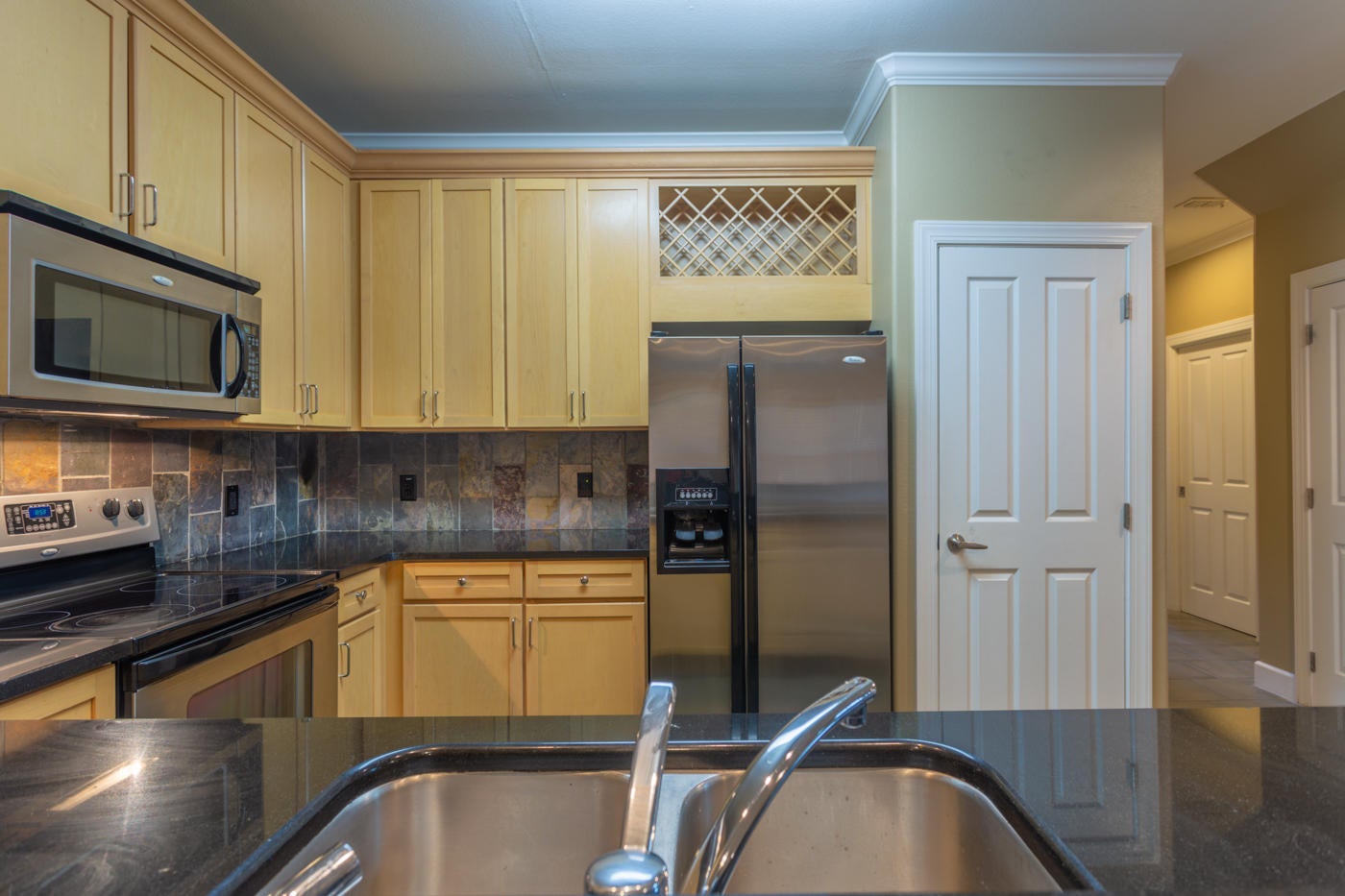 SOUTH HAVEN TOWNHOMES - Residential Lease