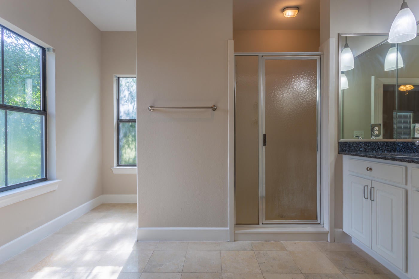 SOUTH HAVEN TOWNHOMES - Residential Lease