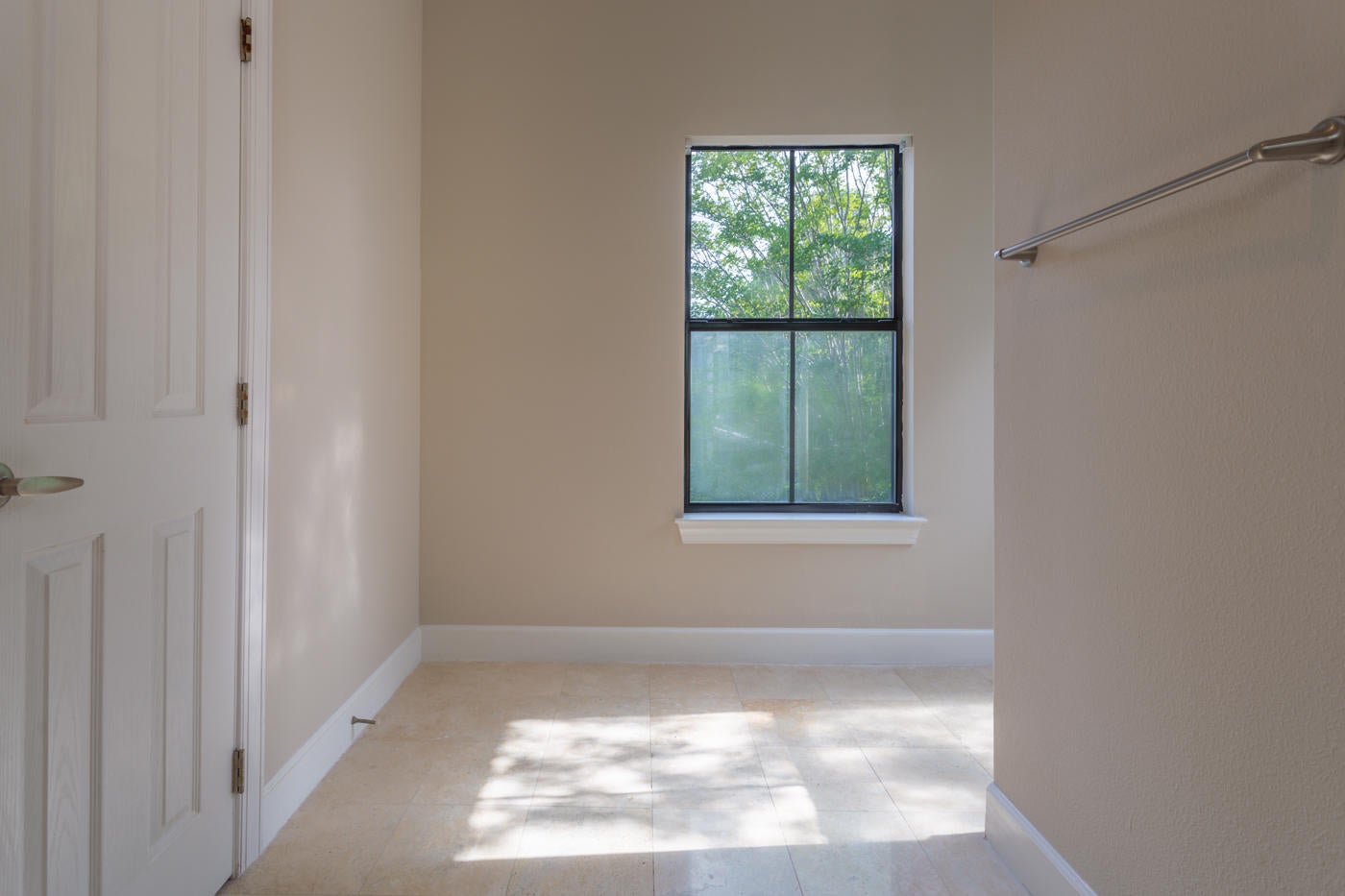 SOUTH HAVEN TOWNHOMES - Residential Lease