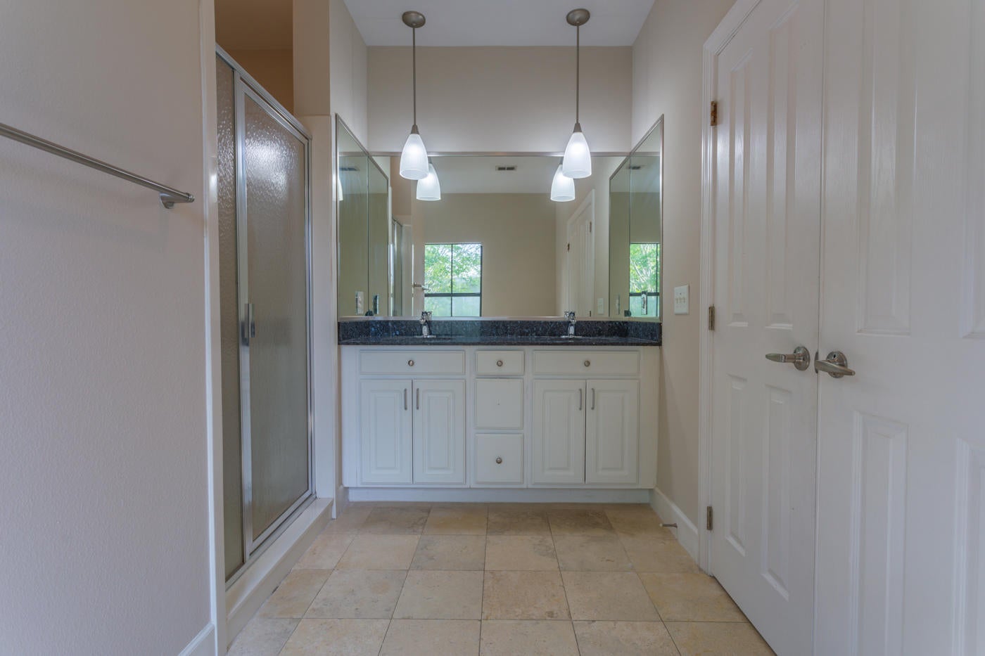 SOUTH HAVEN TOWNHOMES - Residential Lease